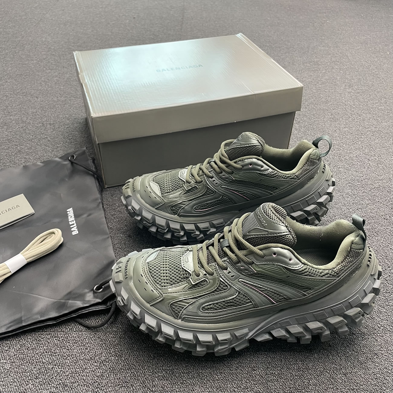 Balenciaga Defender Green Black Grey Navy Beige (32) - www.kitistry.com Balenciaga Defender Green Black Grey Navy Beige (32) - www.kitistry.com
