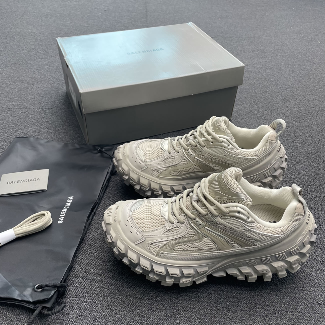 Balenciaga Defender Green Black Grey Navy Beige (38) - www.kitistry.com Balenciaga Defender Green Black Grey Navy Beige (38) - www.kitistry.com