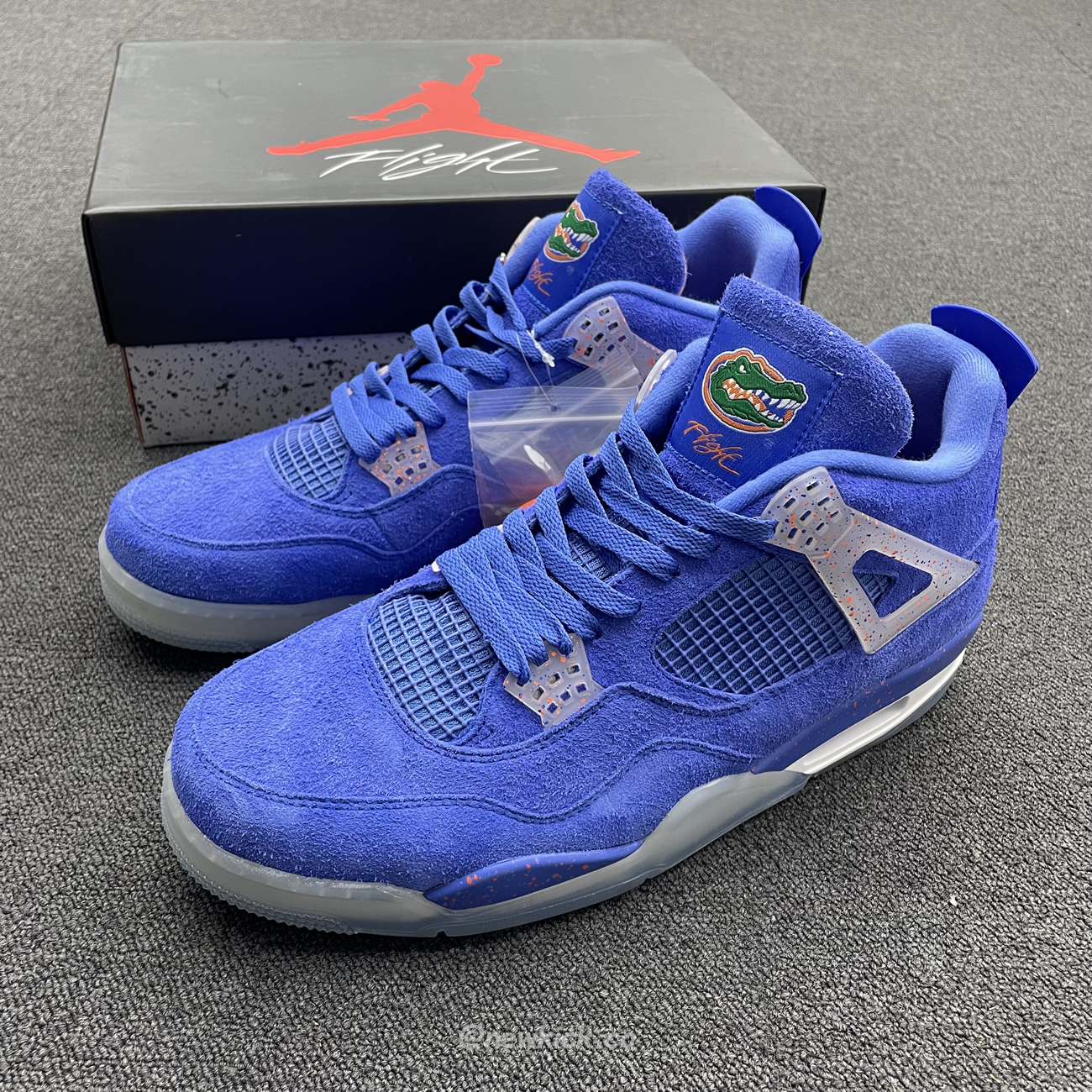 Air Jordan 4 Retro Florida Gators 904283 (2) - www.kitistry.com
