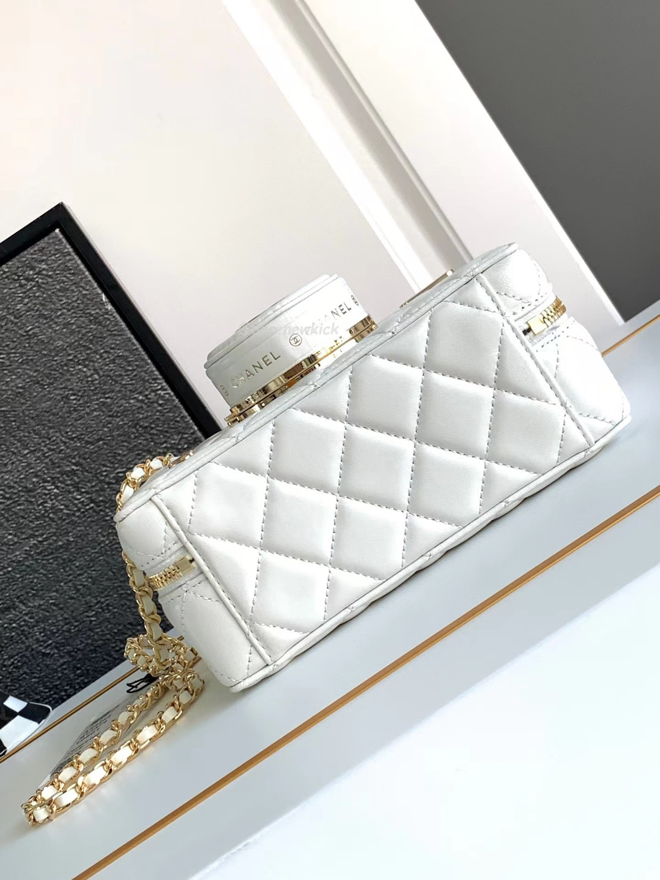 Chanel Camera Bag Lambskin White As4817 B16255 10601 (10) - www.kitistry.com Chanel Camera Bag Lambskin White As4817 B16255 10601 (10) - www.kitistry.com