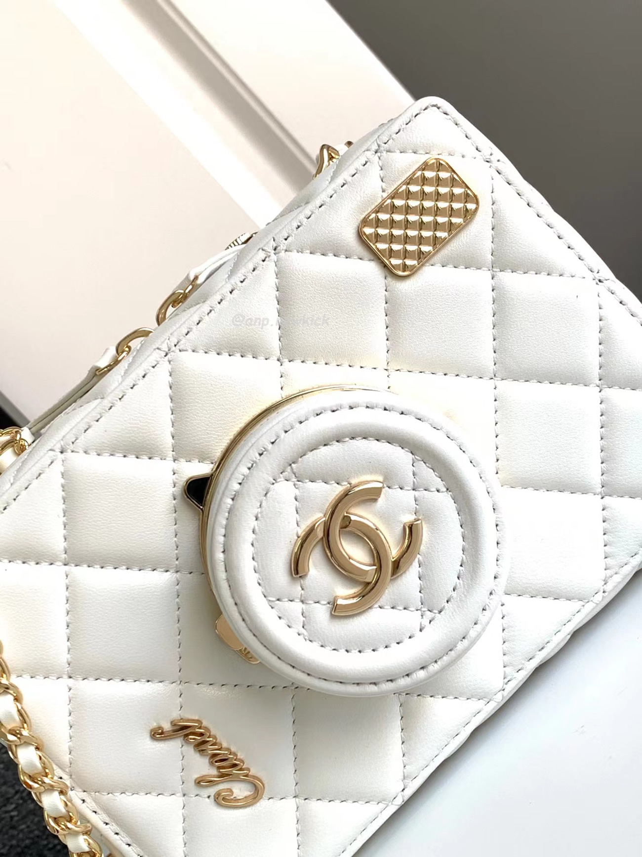 Chanel Camera Bag Lambskin White As4817 B16255 10601 (2) - www.kitistry.com Chanel Camera Bag Lambskin White As4817 B16255 10601 (2) - www.kitistry.com