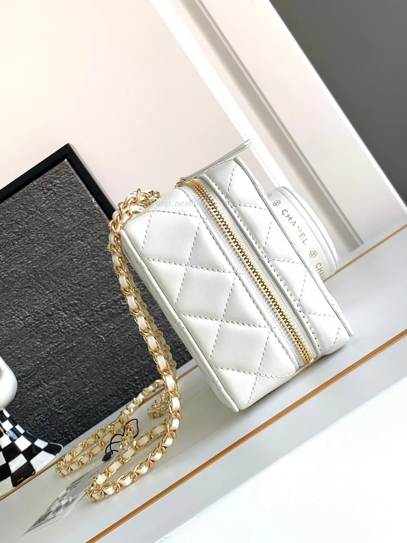 Chanel Camera Bag Lambskin White As4817 B16255 10601 (4) - www.kitistry.com Chanel Camera Bag Lambskin White As4817 B16255 10601 (4) - www.kitistry.com