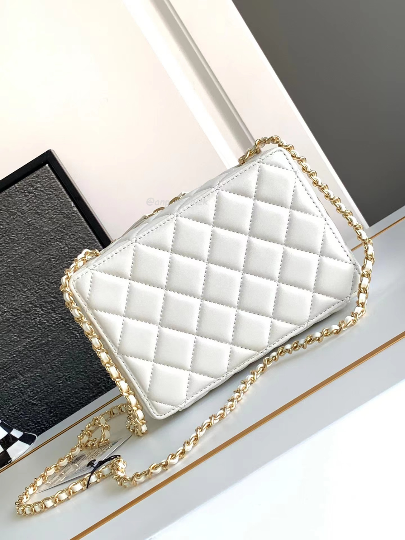 Chanel Camera Bag Lambskin White As4817 B16255 10601 (5) - www.kitistry.com Chanel Camera Bag Lambskin White As4817 B16255 10601 (5) - www.kitistry.com