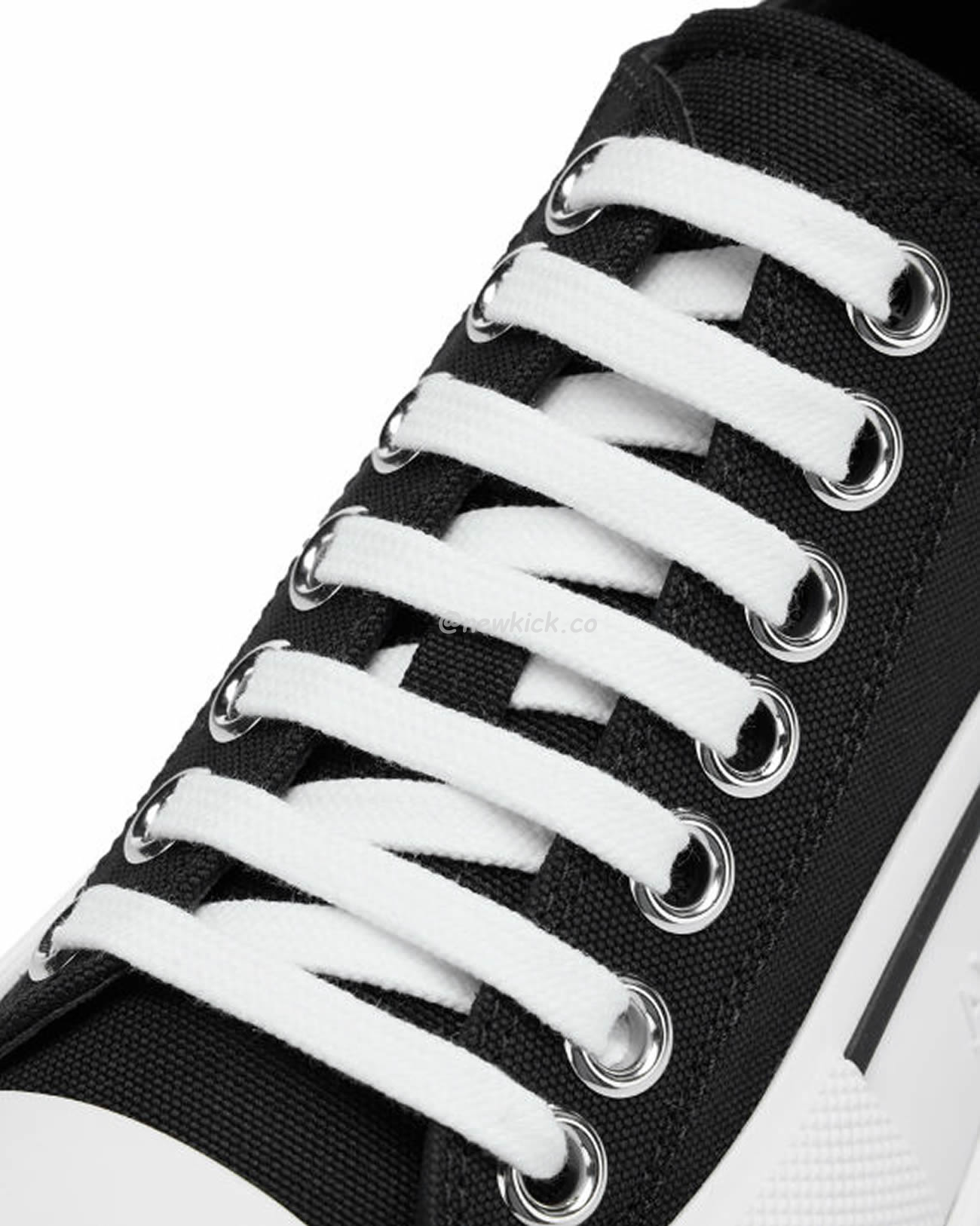 Alexander Mcqueen Tread Slick Low Lace Up Black White (6) - www.kitistry.com Alexander Mcqueen Tread Slick Low Lace Up Black White (6) - www.kitistry.com
