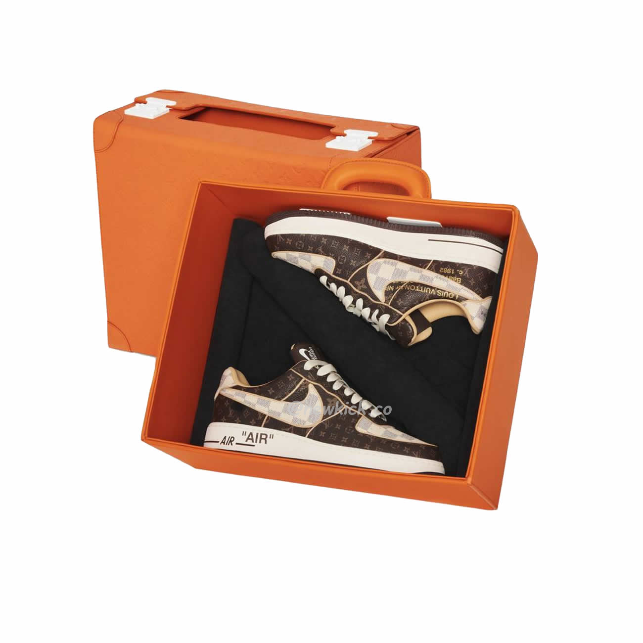 Nike Air Force 1 Low Louis Vuitton Monogram Brown Damier Azur (4) - www.kitistry.com Nike Air Force 1 Low Louis Vuitton Monogram Brown Damier Azur (4) - www.kitistry.com