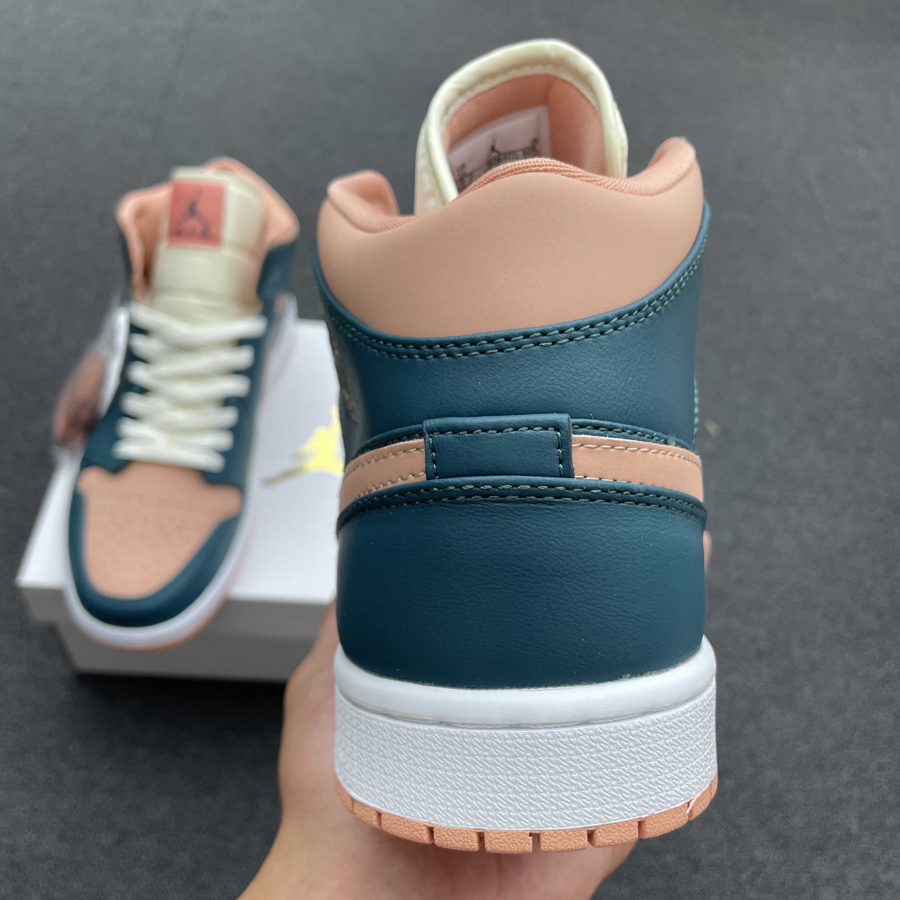 Air Jordan 1 Mid Dark Teal Green Bq6472 308 (14) - www.kitistry.com Air Jordan 1 Mid Dark Teal Green Bq6472 308 (14) - www.kitistry.com