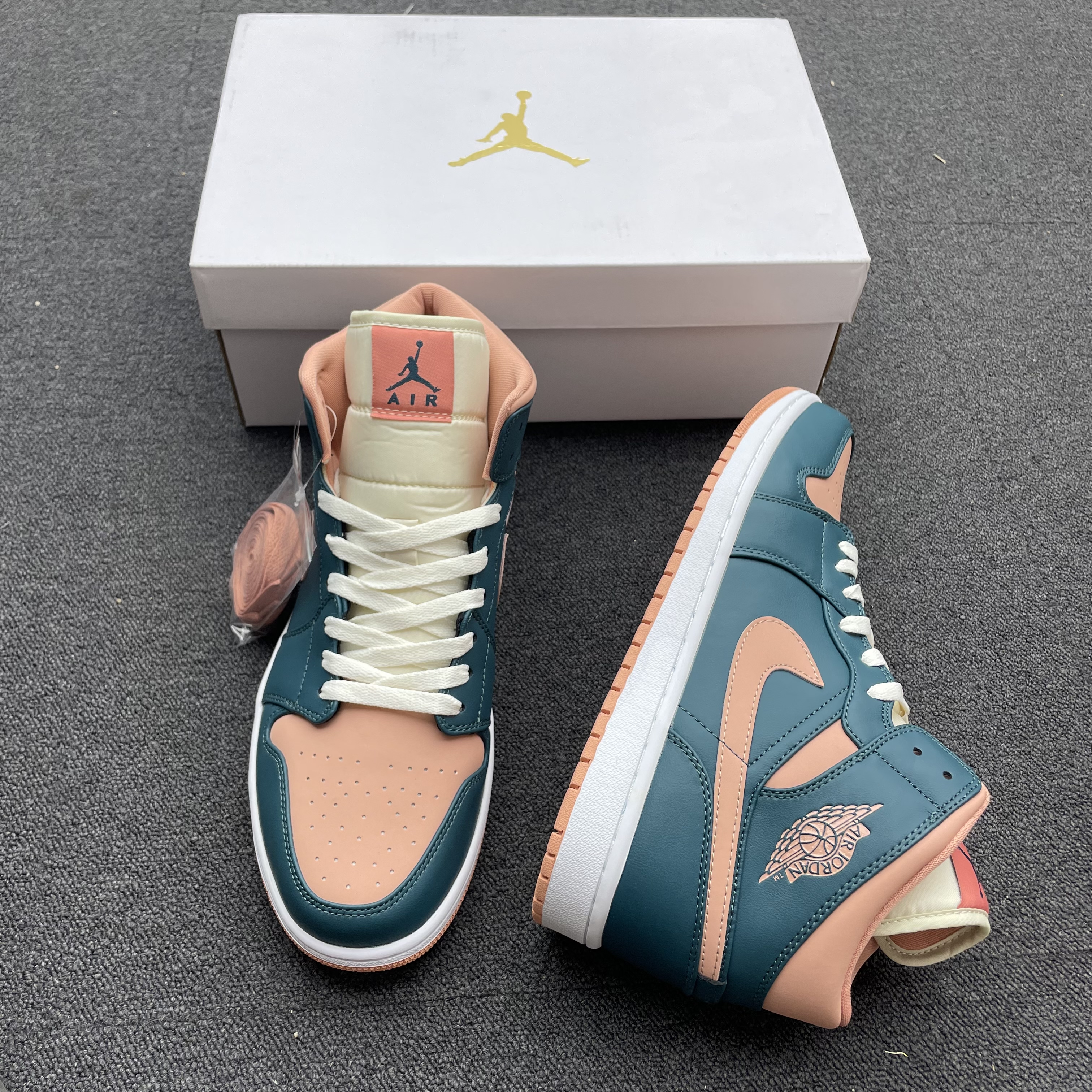 Air Jordan 1 Mid Dark Teal Green Bq6472 308 (8) - www.kitistry.com Air Jordan 1 Mid Dark Teal Green Bq6472 308 (8) - www.kitistry.com