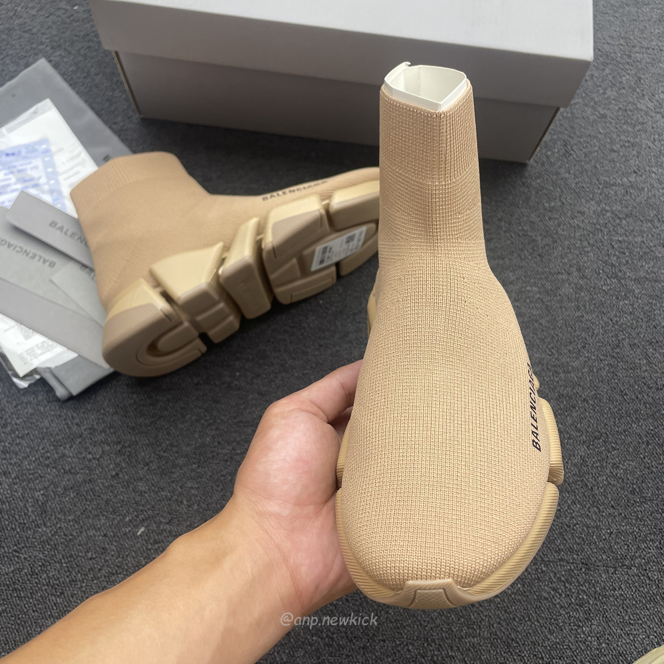 Balenciaga Speed 2.0 Beige Knit Sole Sock Sneakers (9) - www.kitistry.com Balenciaga Speed 2.0 Beige Knit Sole Sock Sneakers (9) - www.kitistry.com