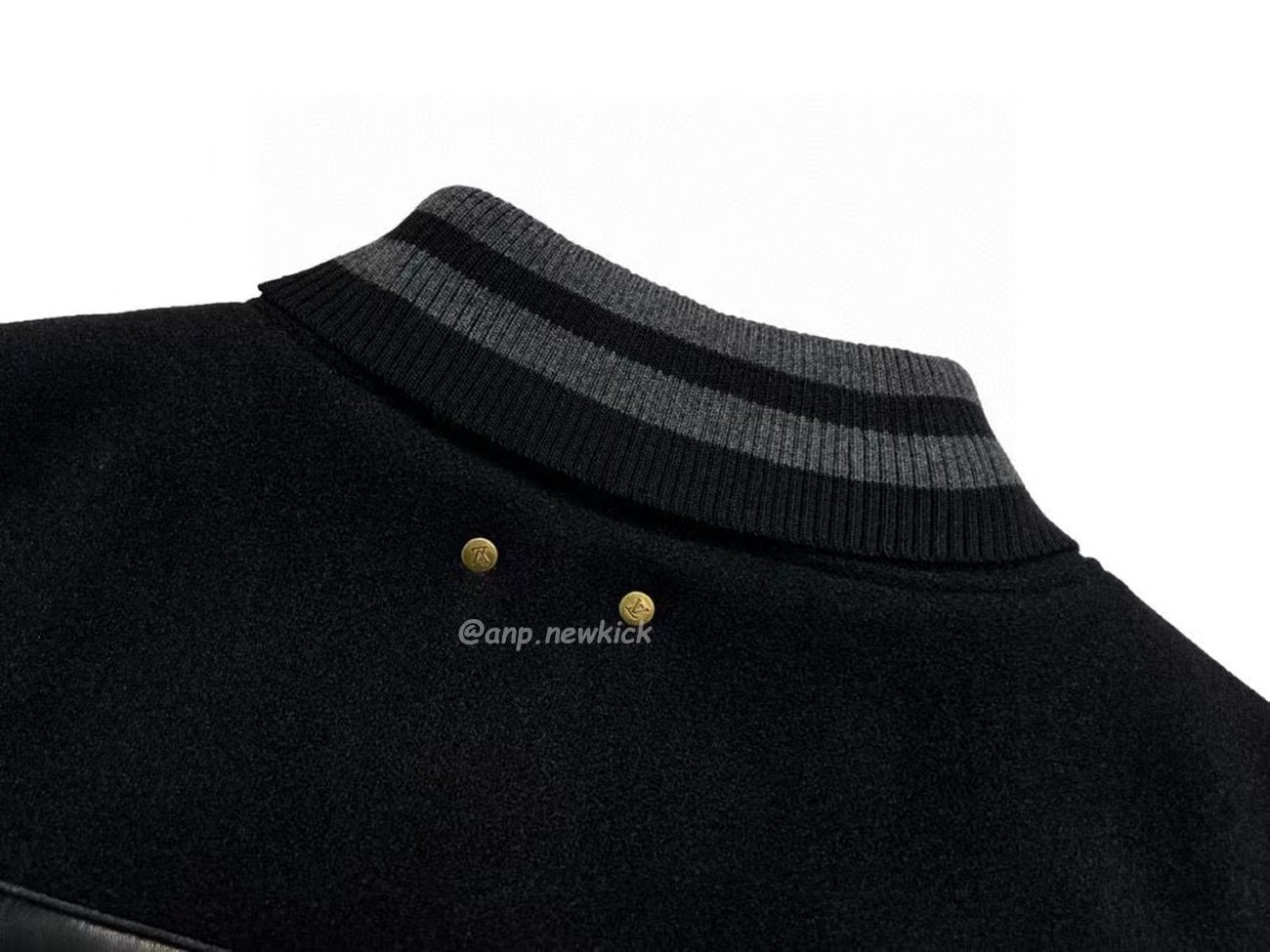 Louis Vuitton Dark Clown Reversible Men Panel Leather Baseball Jersey (3) - www.kitistry.com Louis Vuitton Dark Clown Reversible Men Panel Leather Baseball Jersey (3) - www.kitistry.com
