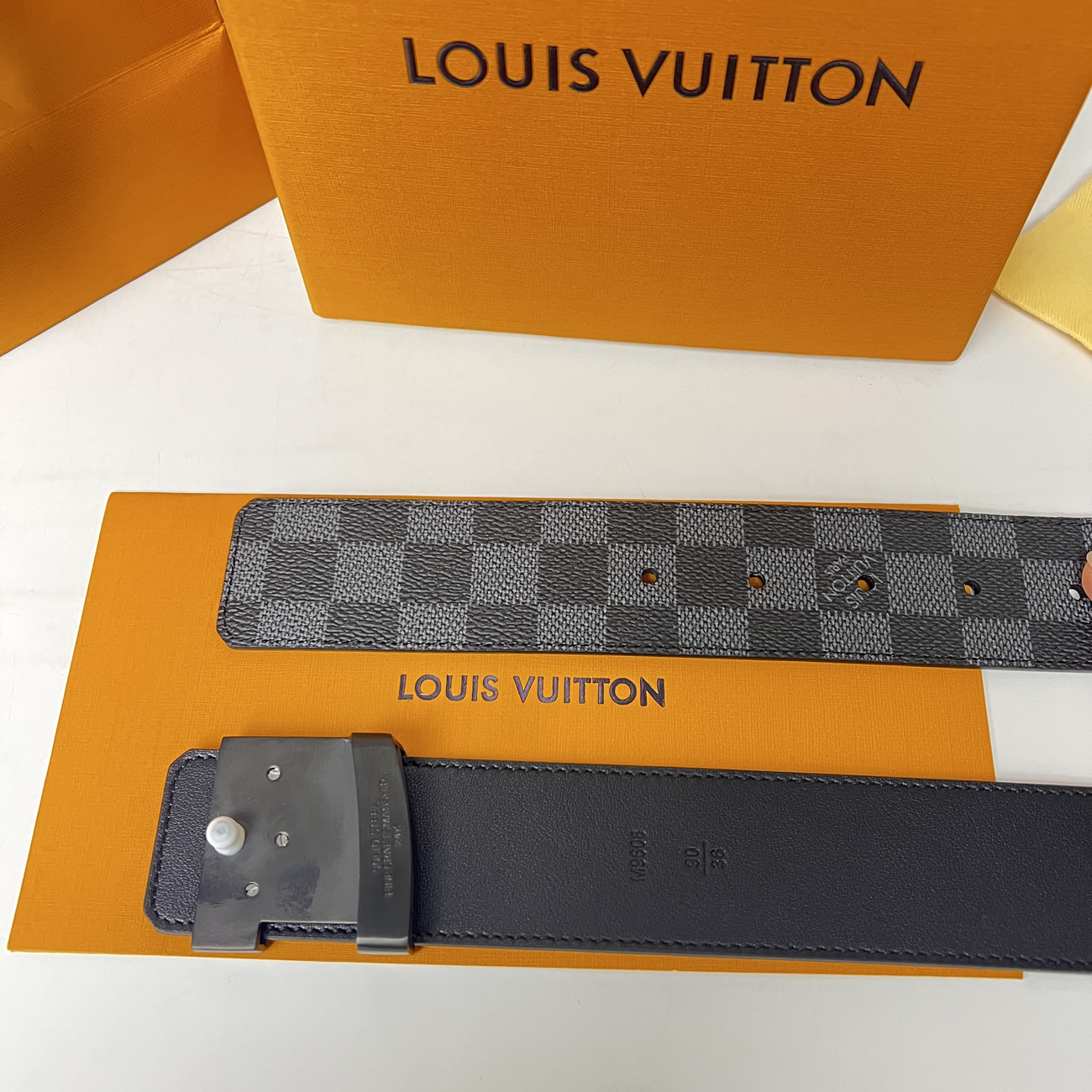 Lv Initiales 95cm 125cm Damier Black Belt (7) - www.kitistry.com Lv Initiales 95cm 125cm Damier Black Belt (7) - www.kitistry.com