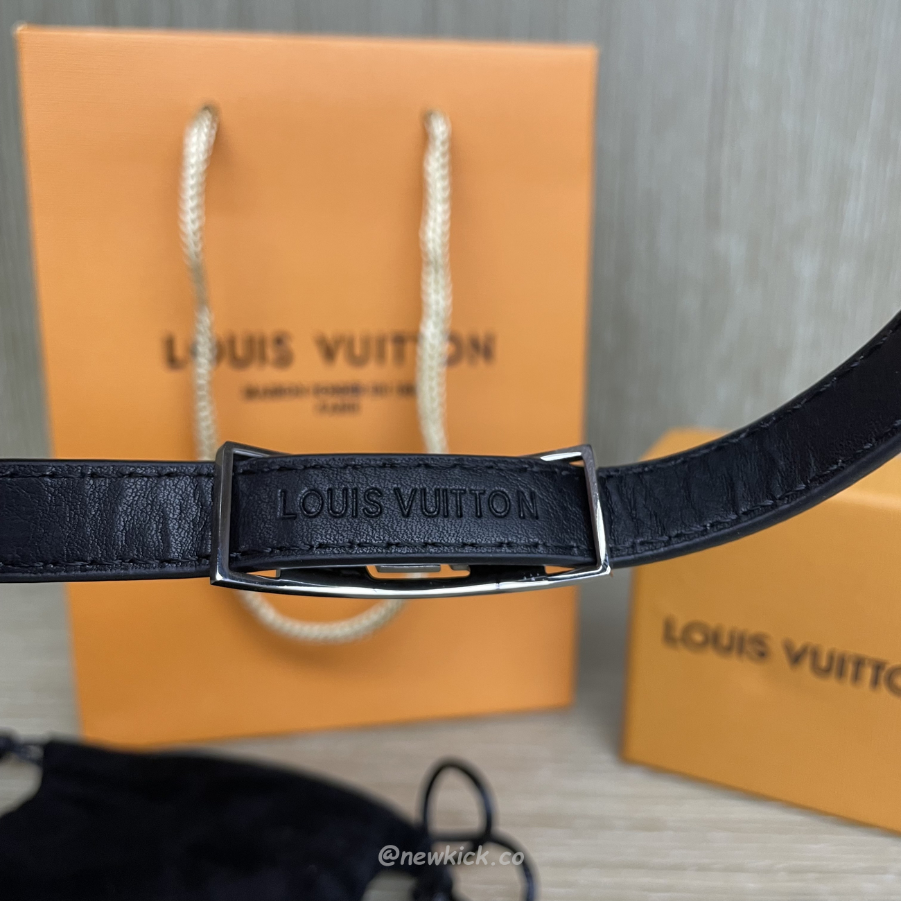 Louis Vuitton Leather Bracelet (6) - www.kitistry.com Louis Vuitton Leather Bracelet (6) - www.kitistry.com