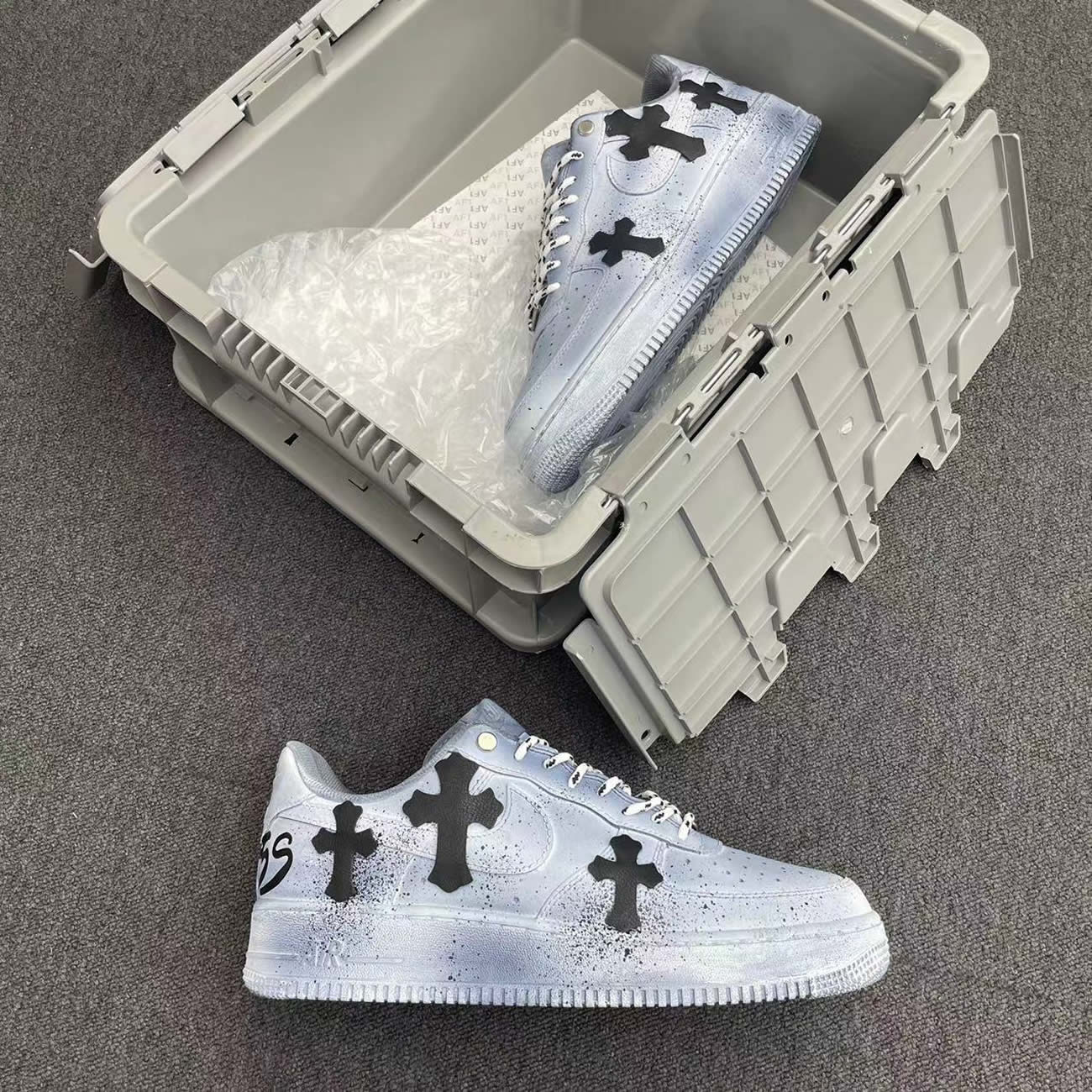 Custom Shoes Chrome X Nike Air Force 1 Dipped Reflective (5) - www.kitistry.com Custom Shoes Chrome X Nike Air Force 1 Dipped Reflective (5) - www.kitistry.com