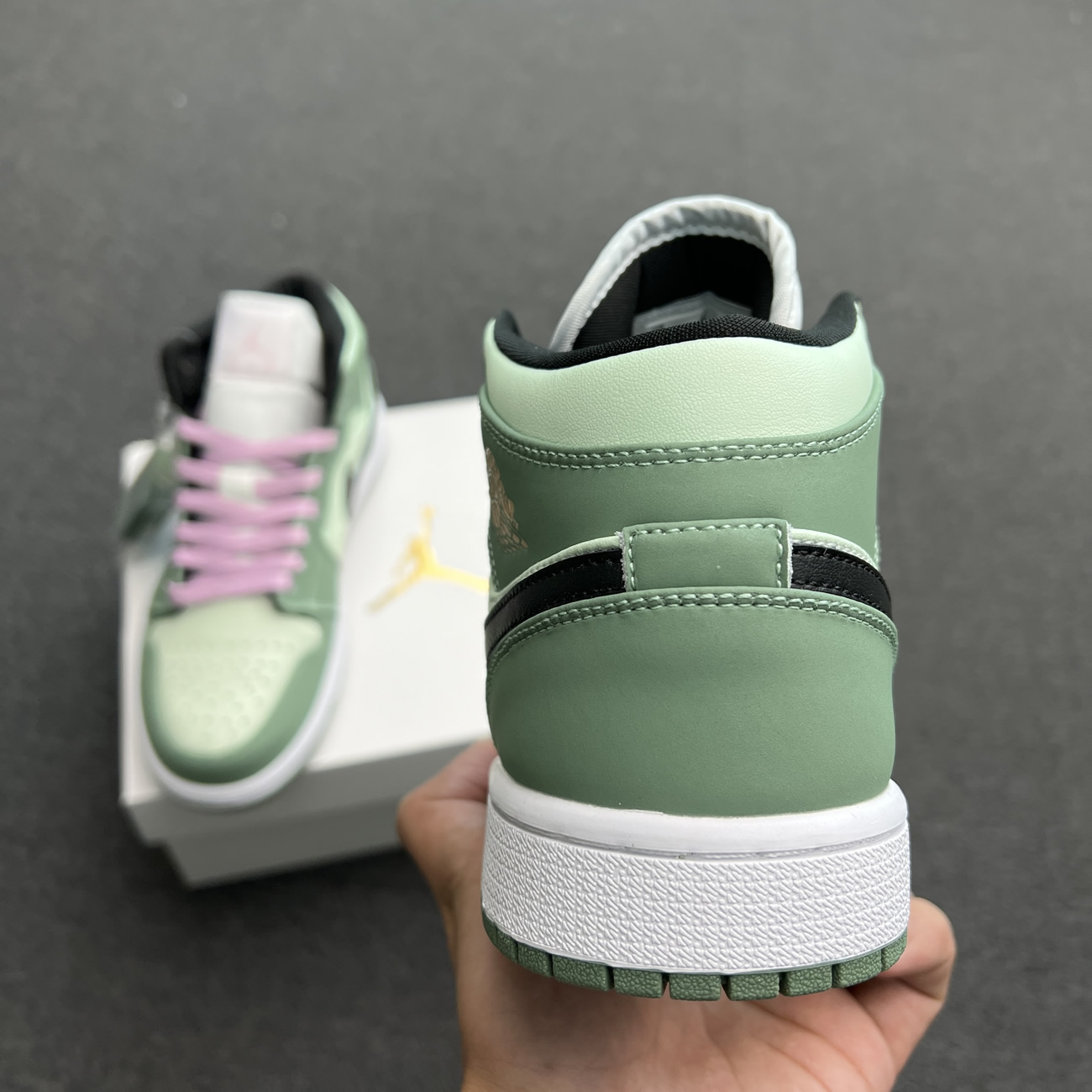 Air Jordan 1 Mid Dutch Green W Cz0774 300 (2) - www.kitistry.com