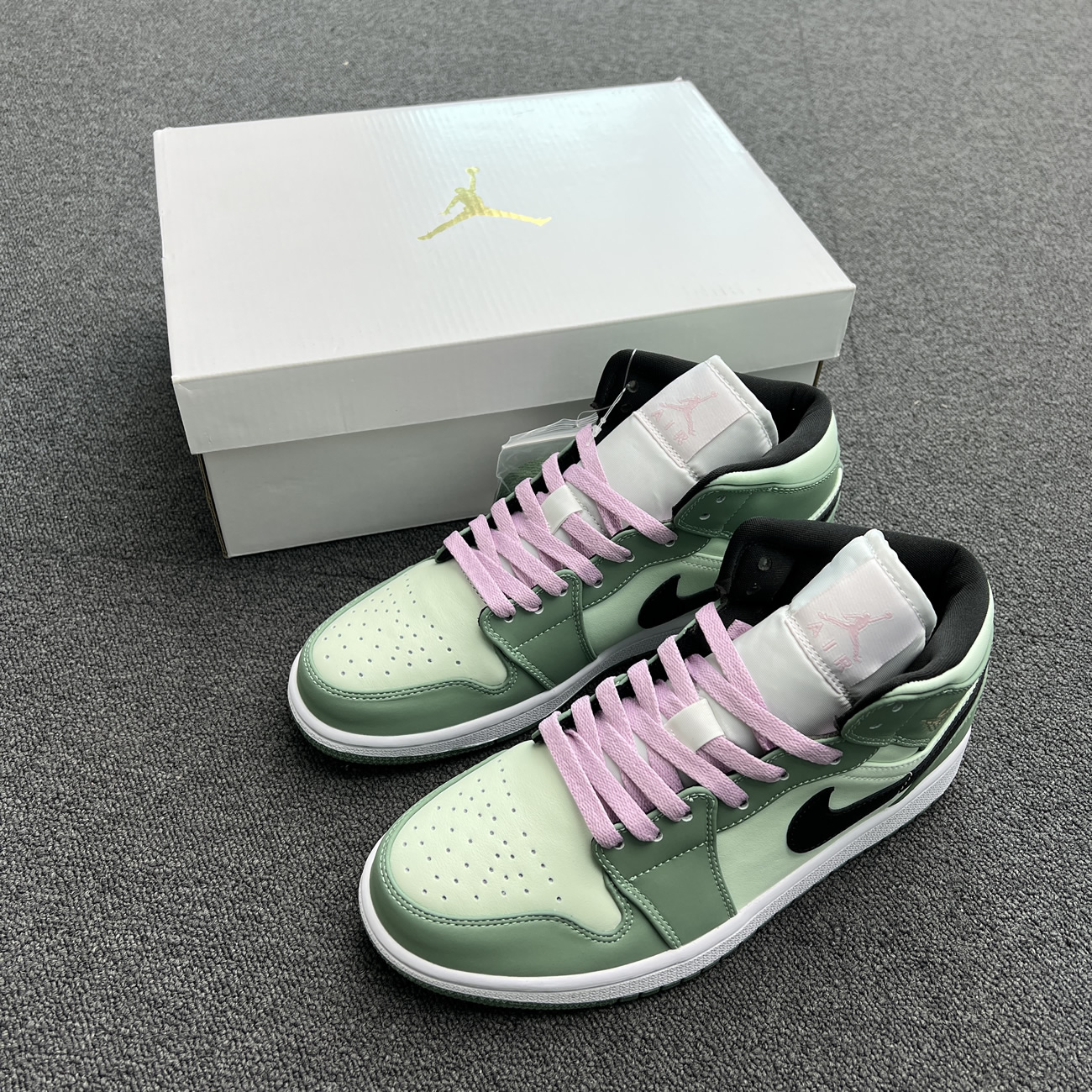Air Jordan 1 Mid Dutch Green W Cz0774 300 (3) - www.kitistry.com