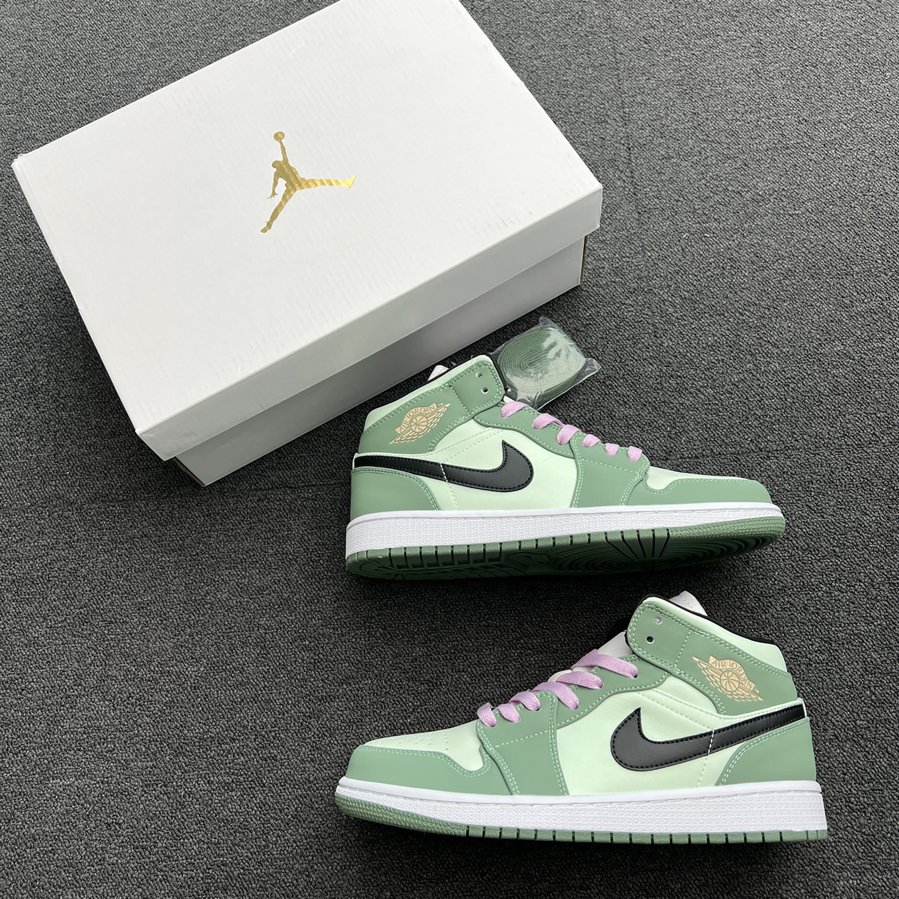 Air Jordan 1 Mid Dutch Green W Cz0774 300 (5) - www.kitistry.com