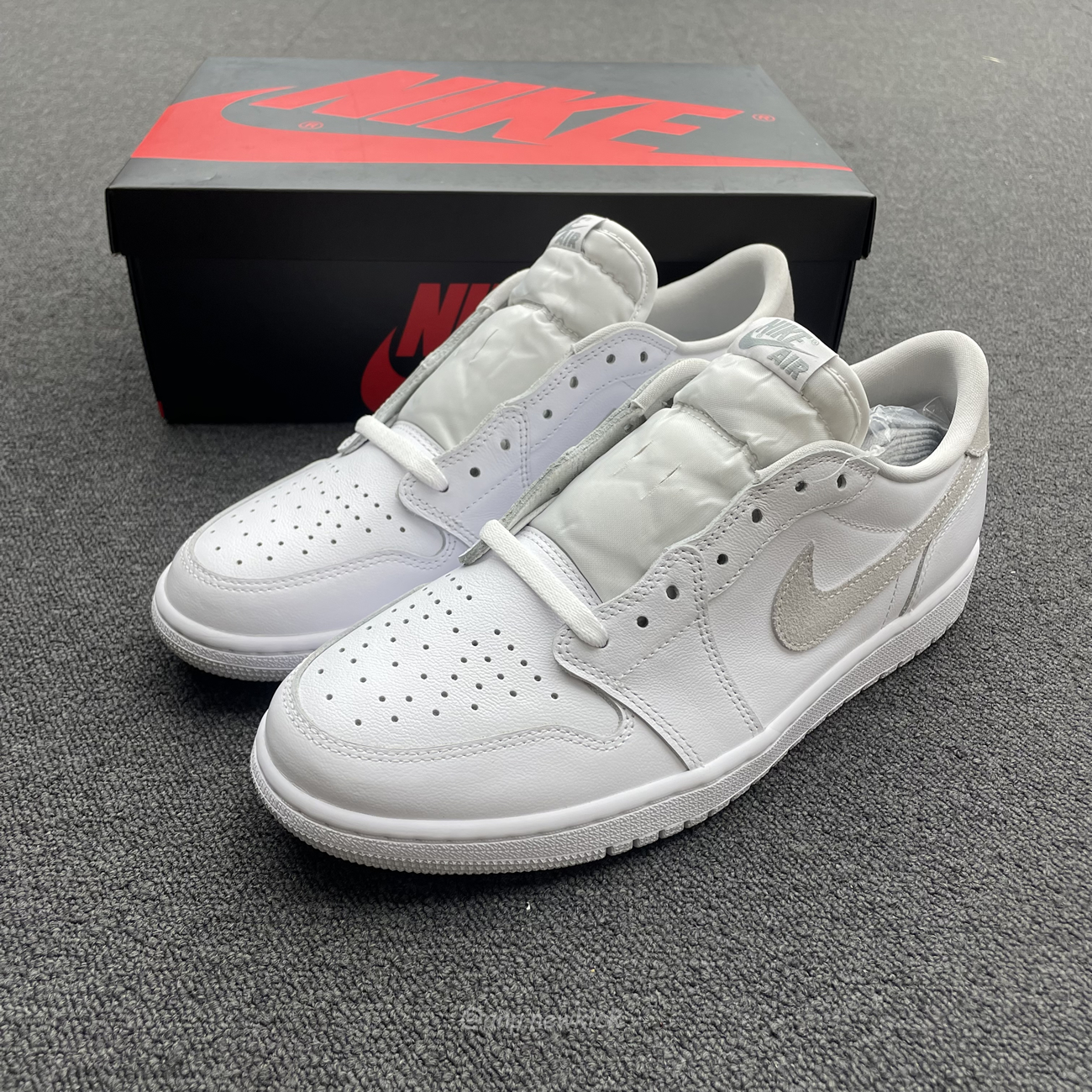 Air Jordan 1 Low Og Neutral Grey Cz0790 100 (2) - www.kitistry.com Air Jordan 1 Low Og Neutral Grey Cz0790 100 (2) - www.kitistry.com
