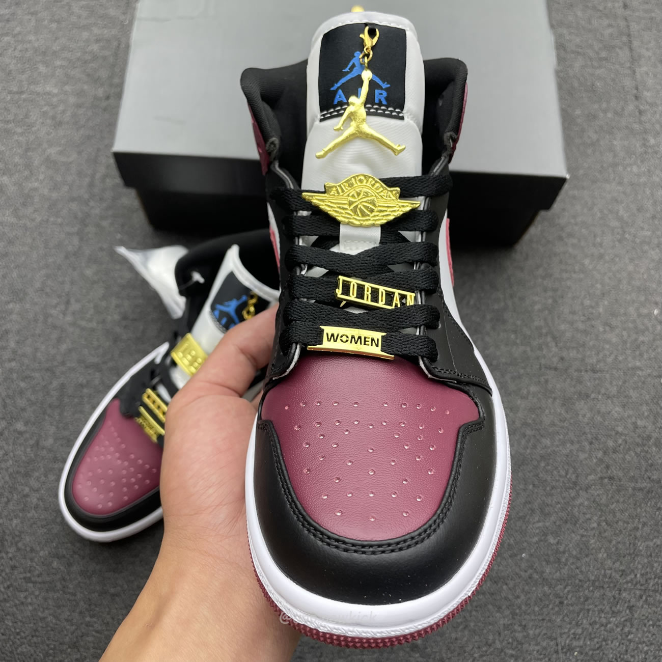 Air Jordan 1 Mid Se Black Dark Beetroot Womens Cz4385 016 (2) - www.kitistry.com Air Jordan 1 Mid Se Black Dark Beetroot Womens Cz4385 016 (2) - www.kitistry.com