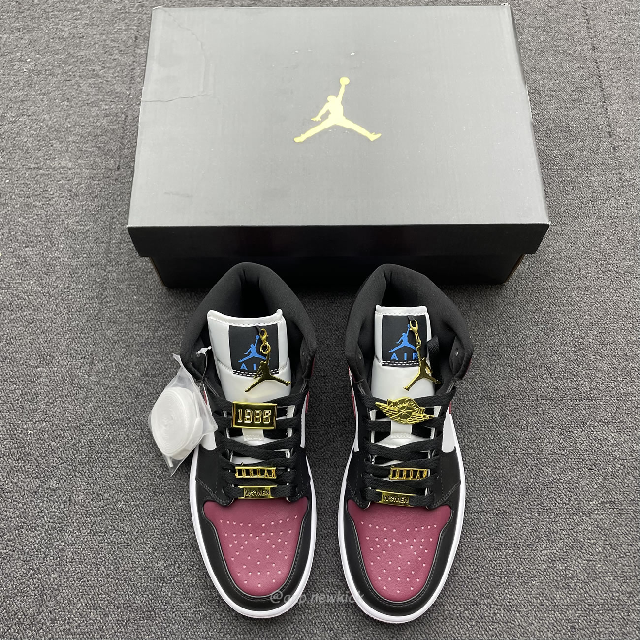 Air Jordan 1 Mid Se Black Dark Beetroot Womens Cz4385 016 (3) - www.kitistry.com Air Jordan 1 Mid Se Black Dark Beetroot Womens Cz4385 016 (3) - www.kitistry.com