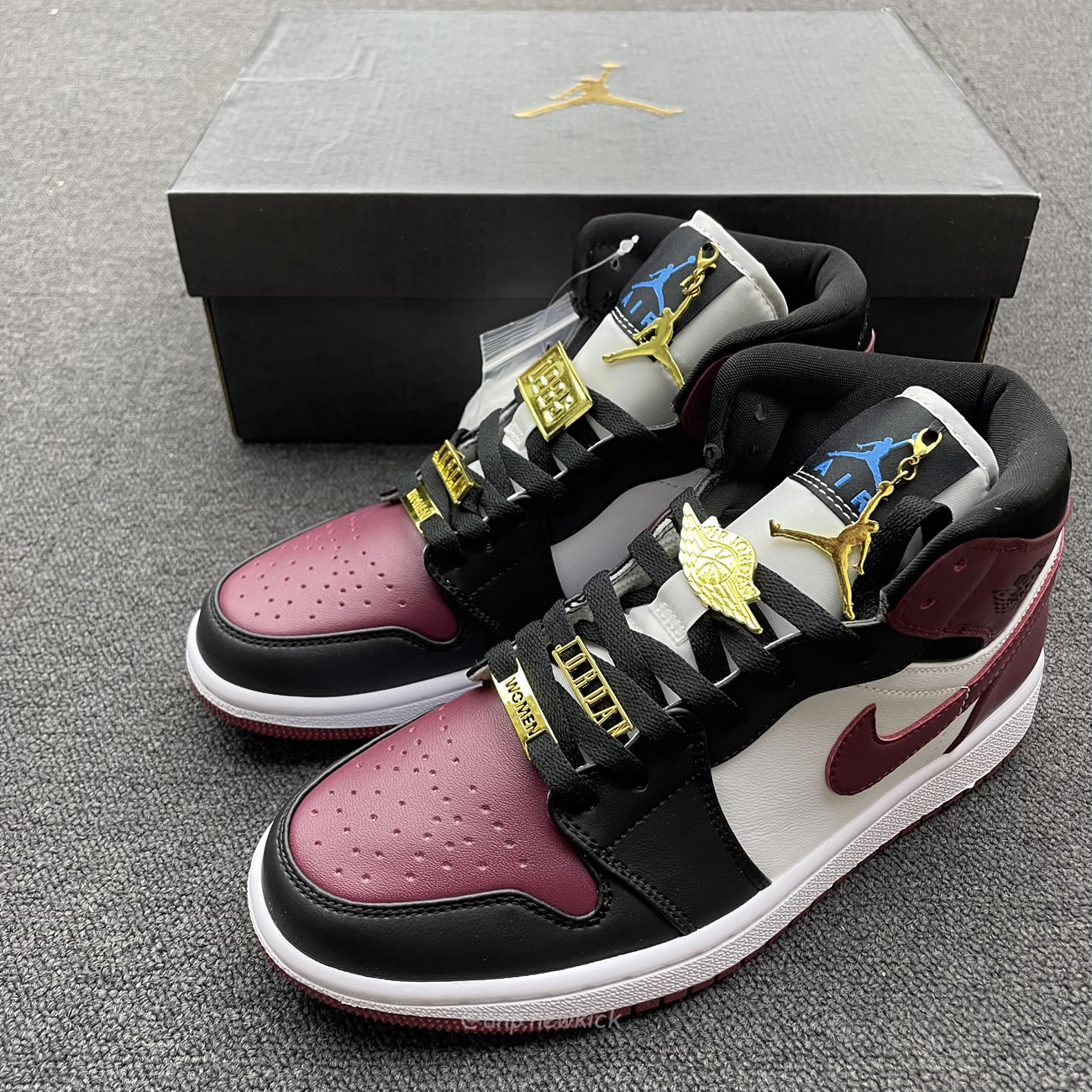 Air Jordan 1 Mid Se Black Dark Beetroot Womens Cz4385 016 (5) - www.kitistry.com Air Jordan 1 Mid Se Black Dark Beetroot Womens Cz4385 016 (5) - www.kitistry.com