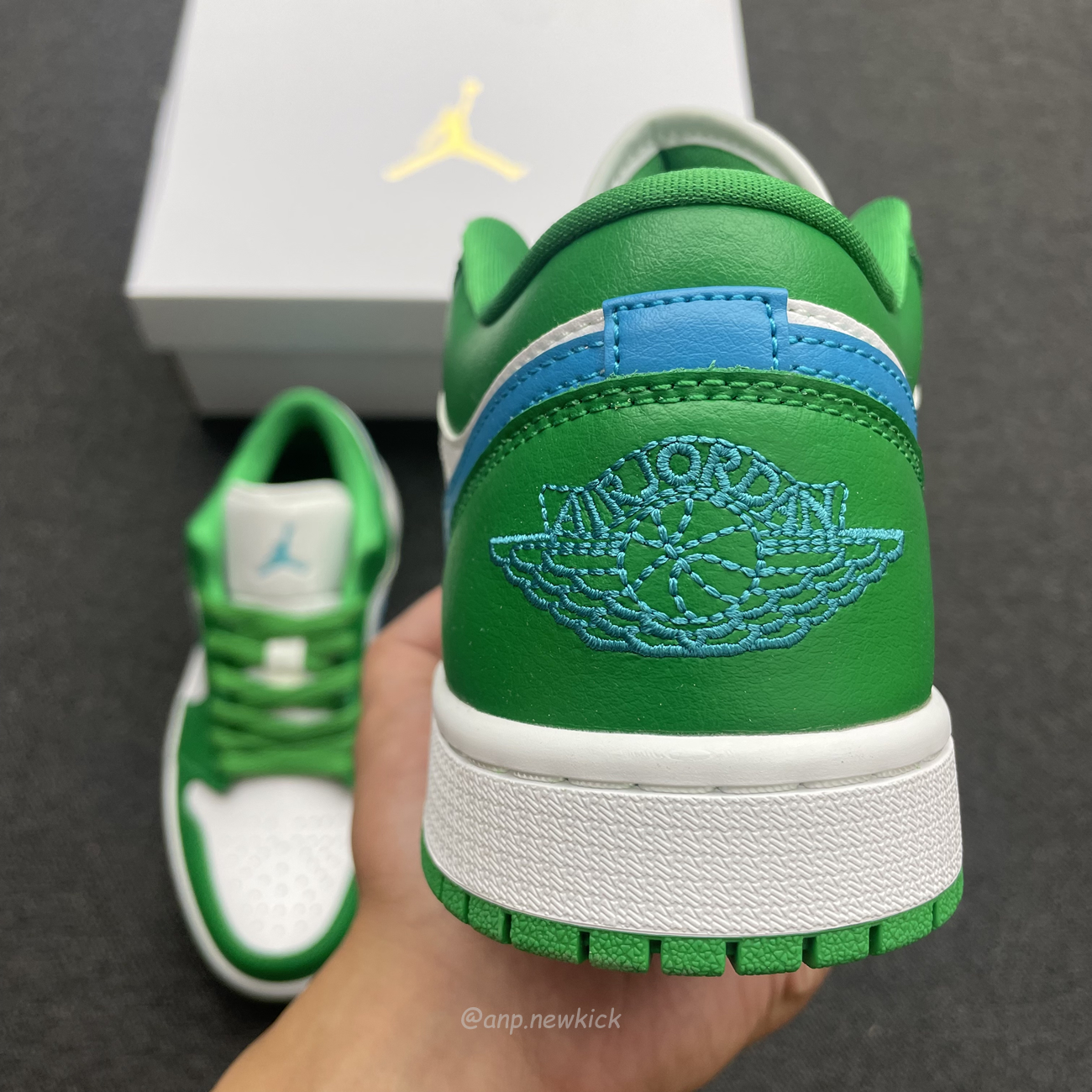 Air Jordan 1 Low Lucky Green Aquatone Dc0774 304 (9) - www.kitistry.com Air Jordan 1 Low Lucky Green Aquatone Dc0774 304 (9) - www.kitistry.com