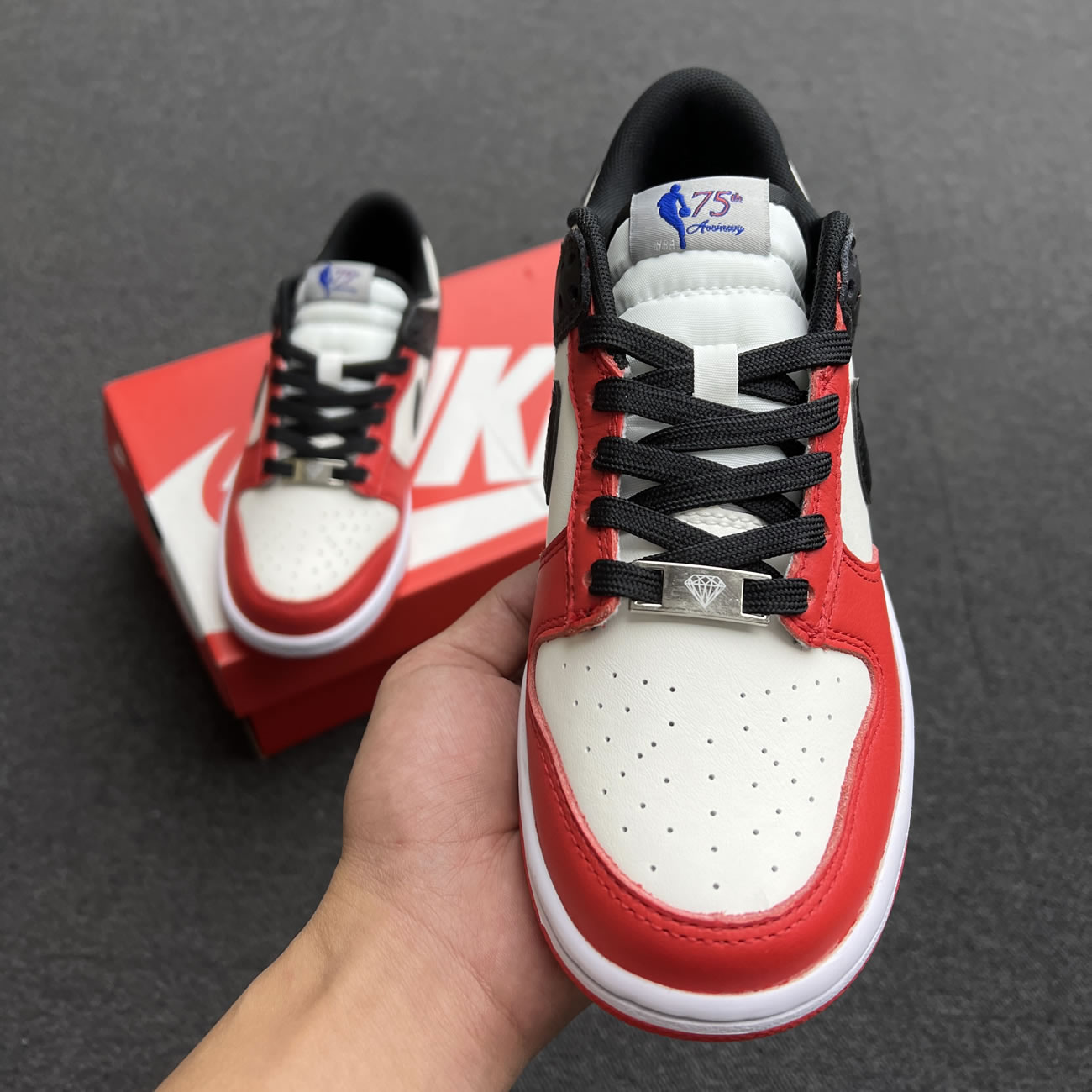Nike Dunk Low Emb Nba 75th Anniversary Chicago Dd3363 100 (10) - www.kitistry.com Nike Dunk Low Emb Nba 75th Anniversary Chicago Dd3363 100 (10) - www.kitistry.com