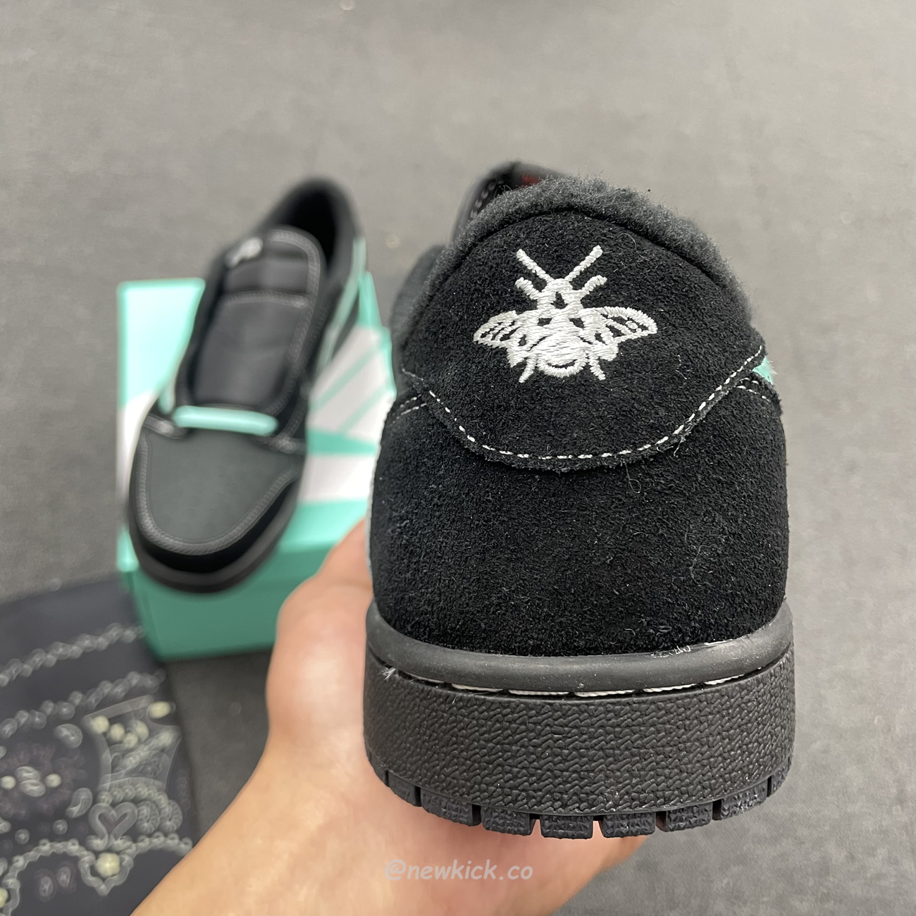 Air Jordan 1 Low Dazzles With Tiffany Cus Travis Dm7866 311 (4) - www.kitistry.com