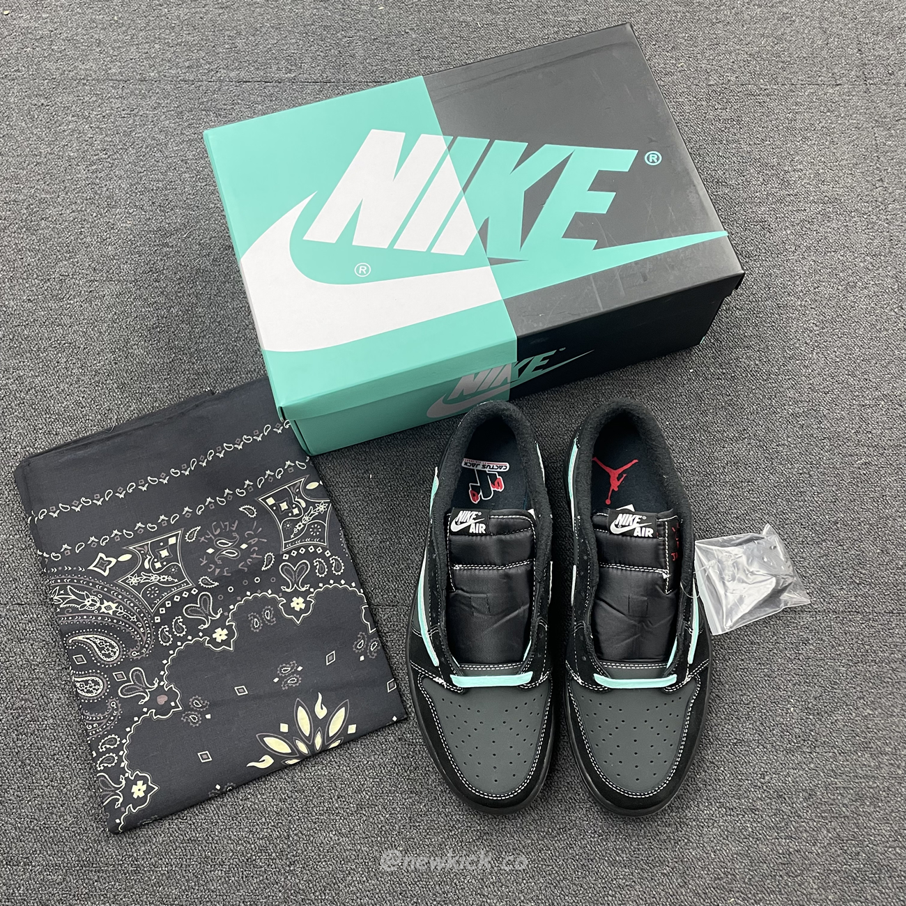 Air Jordan 1 Low Dazzles With Tiffany Cus Travis Dm7866 311 (6) - www.kitistry.com