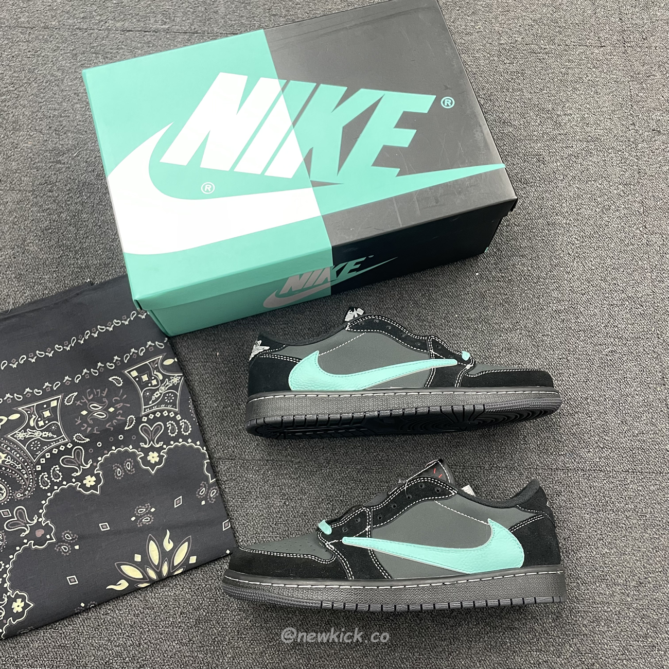 Air Jordan 1 Low Dazzles With Tiffany Cus Travis Dm7866 311 (7) - www.kitistry.com