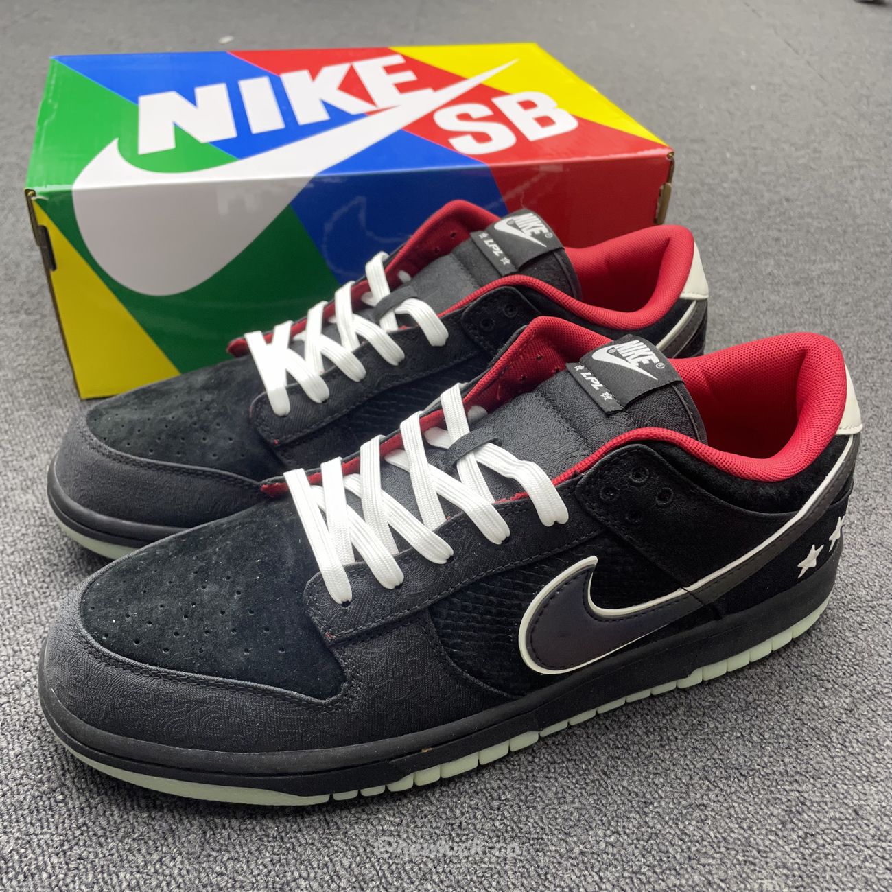 Nike Dunk Low Lpl League Of Legends Do2327 011 (14) - www.kitistry.com
