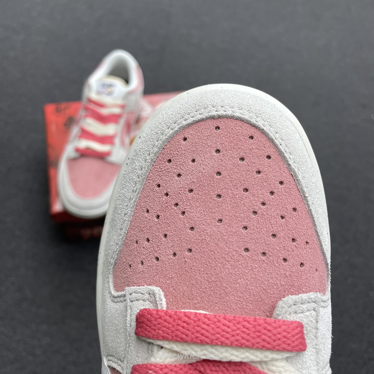 Nike Sb Dunk Low Se 85 Double Swoosh Grey Pink Rabbit Do9457 117 (5) - www.kitistry.com