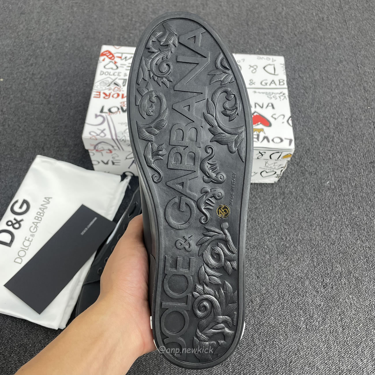 Dolce Gabbana Dg Logo Print Portofino Napa Calf Leather Sneakers (18) - www.kitistry.com Dolce Gabbana Dg Logo Print Portofino Napa Calf Leather Sneakers (18) - www.kitistry.com