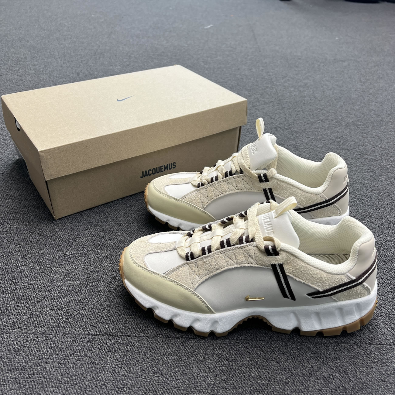 Nike Air Humara Lx Jacquemus Light Bone Gold W Dr0420 001 (7) - www.kitistry.com