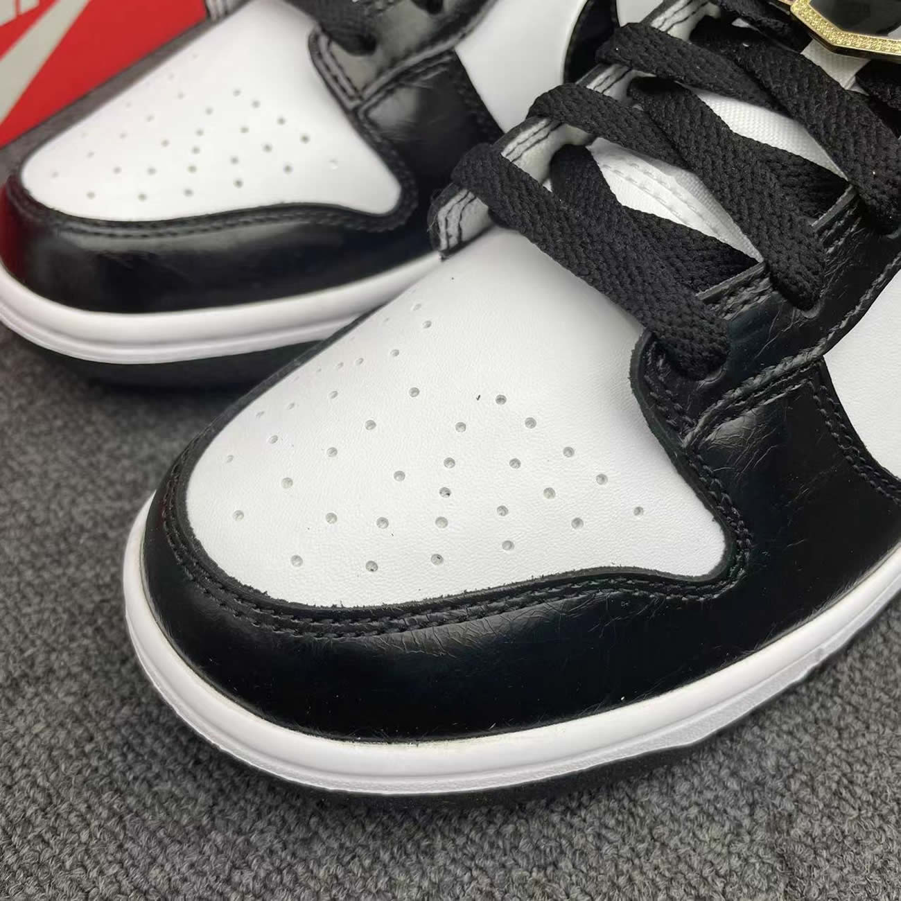 Nike Dunk Low World Champs Black White Dr9511 100 (17) - www.kitistry.com