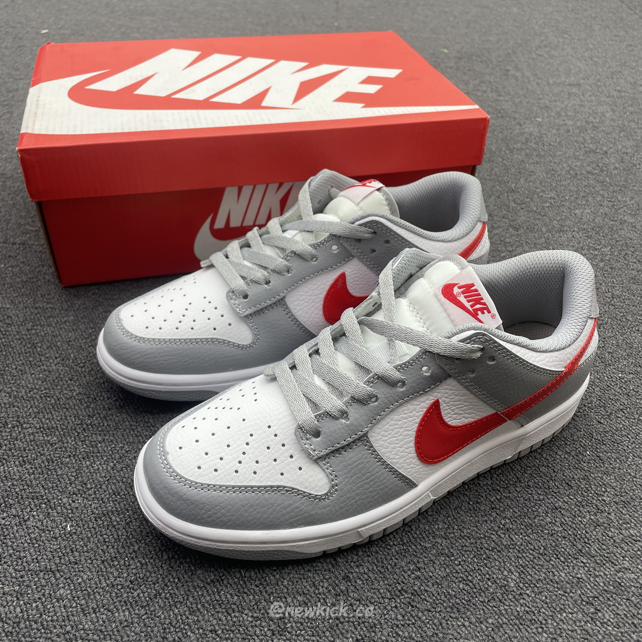 Nike Dunk Low White Wolf Grey University Red Gs Dv7149 001 (12) - www.kitistry.com Nike Dunk Low White Wolf Grey University Red Gs Dv7149 001 (12) - www.kitistry.com