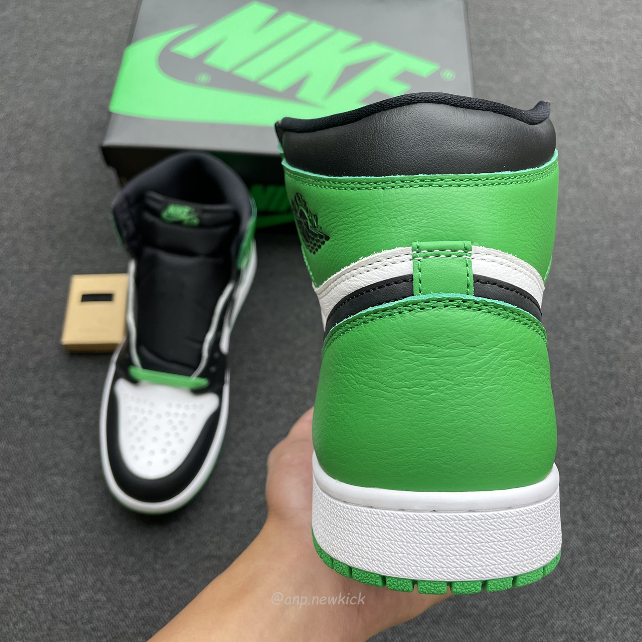 Air Jordan 1 Retro High Og Lucky Green Dz5485 031 (19) - www.kitistry.com