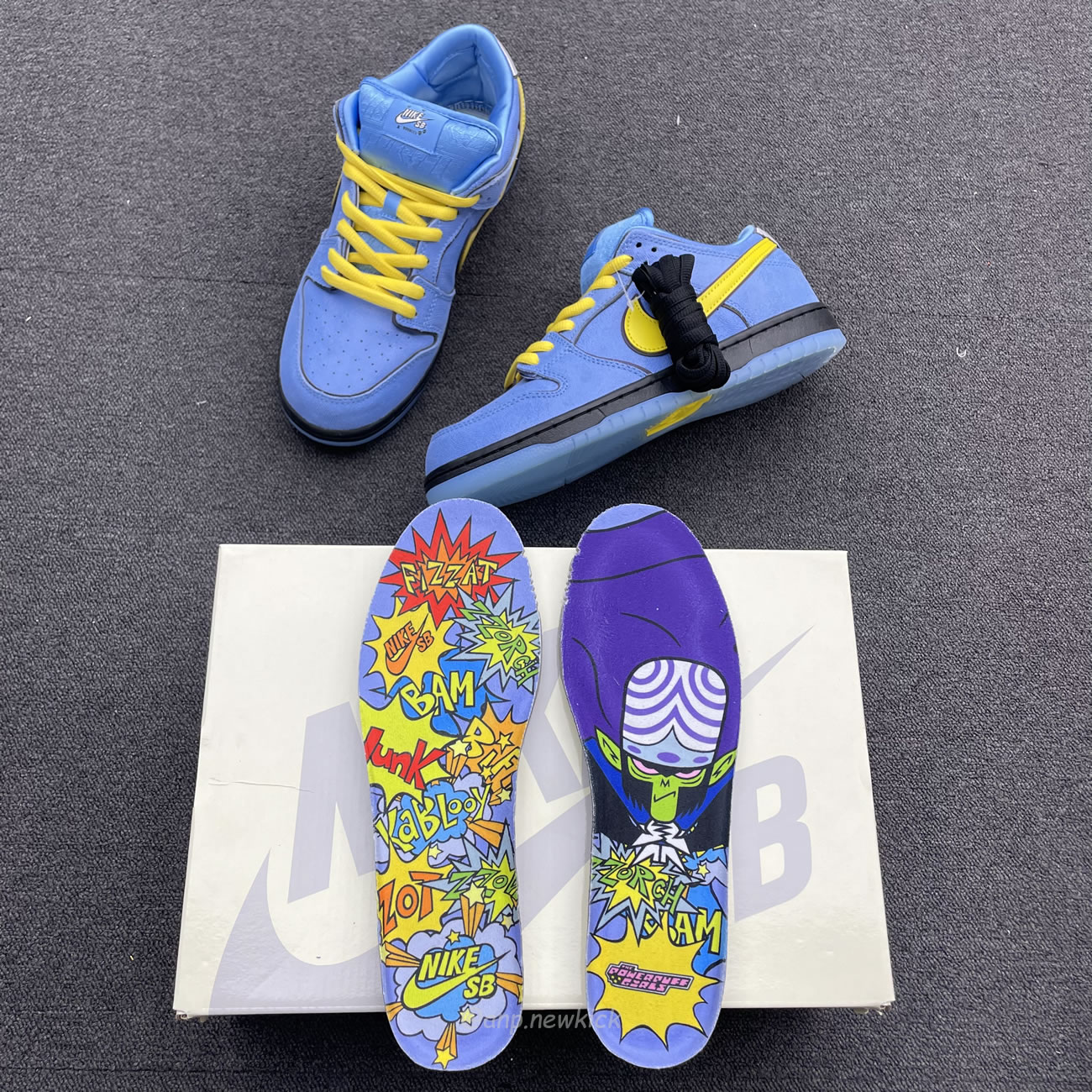 Nike Sb Dunk Low X The Powerpuff Girls On Feet Look At Bubbles Fz8320 400 (12) - www.kitistry.com Nike Sb Dunk Low X The Powerpuff Girls On Feet Look At Bubbles Fz8320 400 (12) - www.kitistry.com