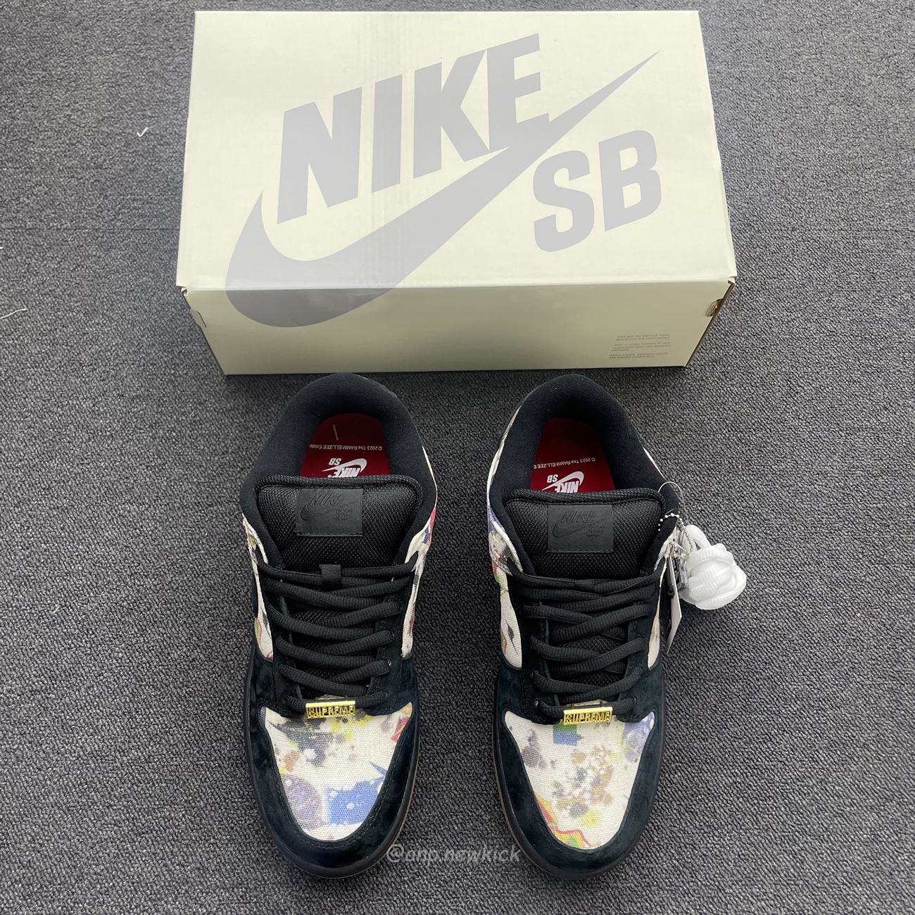 Nike Sb Dunk Low Supreme Rammellzee Fd8778 001 (8) - www.kitistry.com Nike Sb Dunk Low Supreme Rammellzee Fd8778 001 (8) - www.kitistry.com