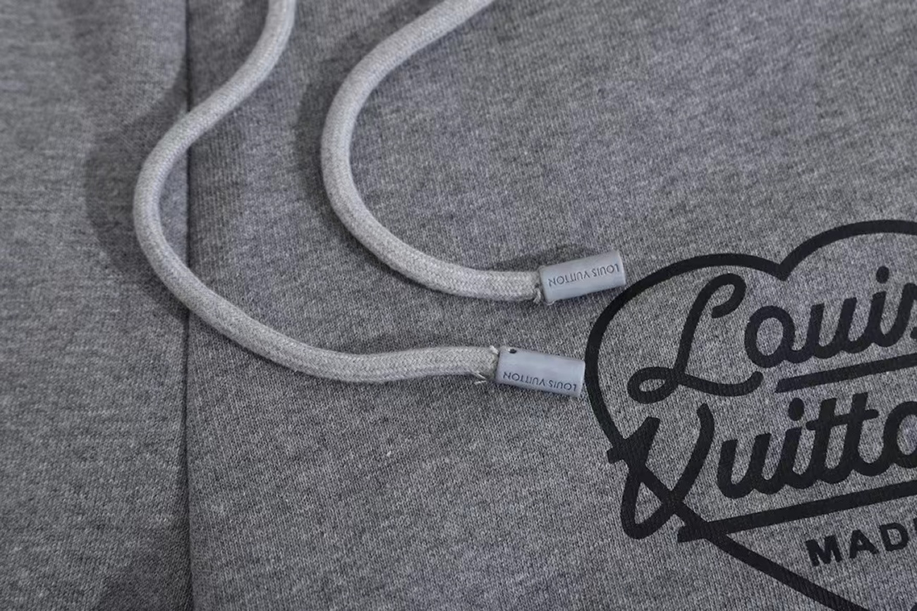 Louis Vuitton X Nigo Printed Heart Short Light Grey Fw21 (9) - www.kitistry.com Louis Vuitton X Nigo Printed Heart Short Light Grey Fw21 (9) - www.kitistry.com