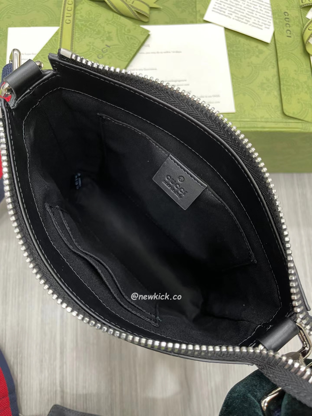 Gucci Gg Black Small Messenger Bag 523599 K5rln 1095 (9) - www.kitistry.com