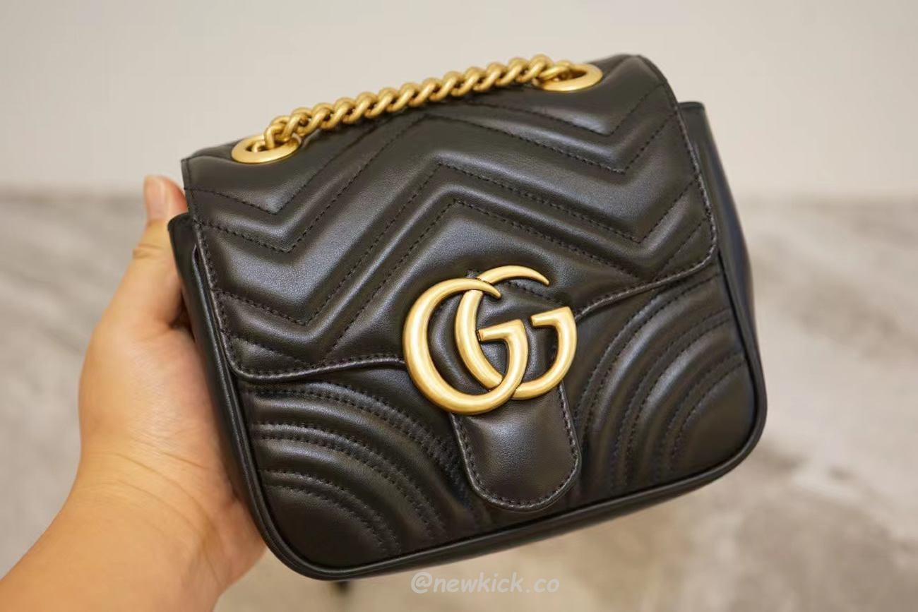 Gucci Gg Marmont Mini Shoulder Bag Matelasse Chevron Black (14) - www.kitistry.com