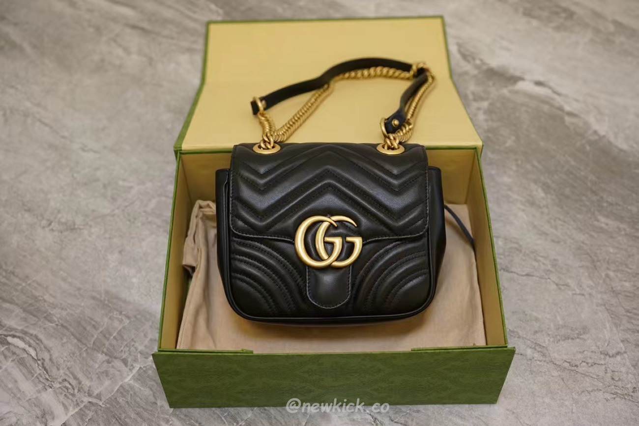 Gucci Gg Marmont Mini Shoulder Bag Matelasse Chevron Black (7) - www.kitistry.com