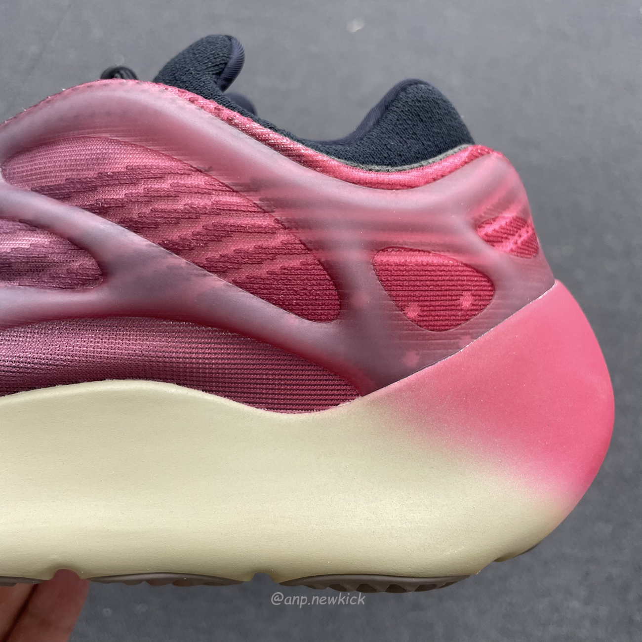 Adidas Yeezy 700 V3 Fade Carbon Gw1814 (2) - www.kitistry.com Adidas Yeezy 700 V3 Fade Carbon Gw1814 (2) - www.kitistry.com