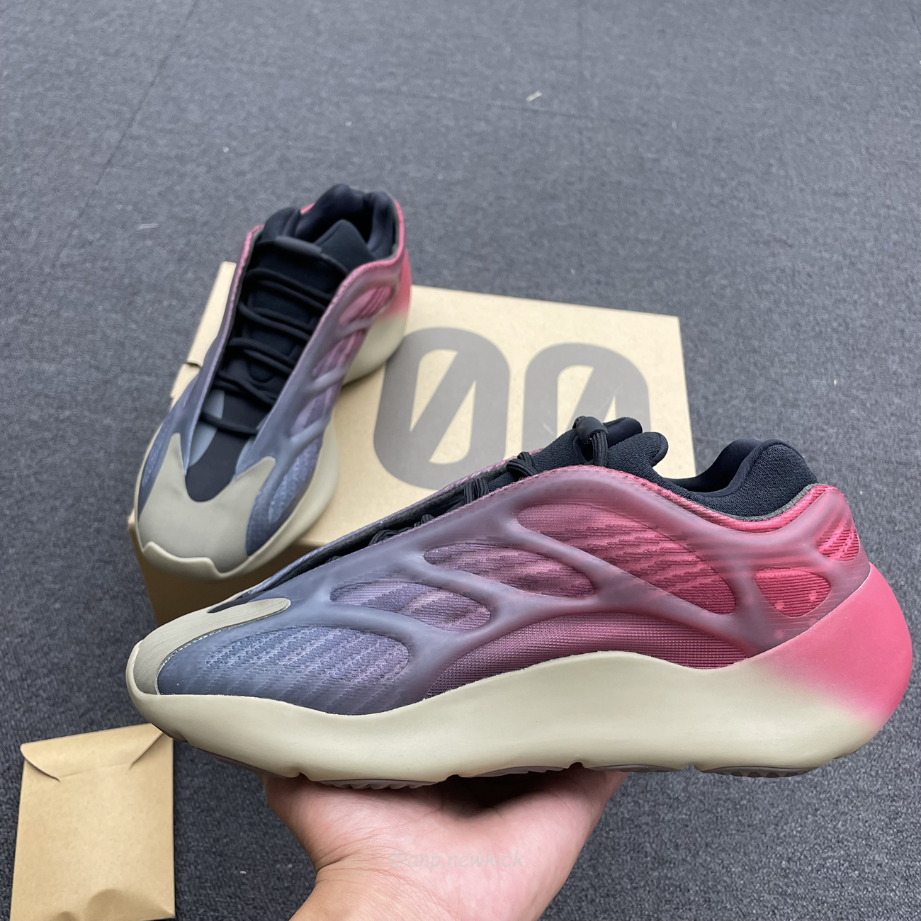 Adidas Yeezy 700 V3 Fade Carbon Gw1814 (6) - www.kitistry.com Adidas Yeezy 700 V3 Fade Carbon Gw1814 (6) - www.kitistry.com