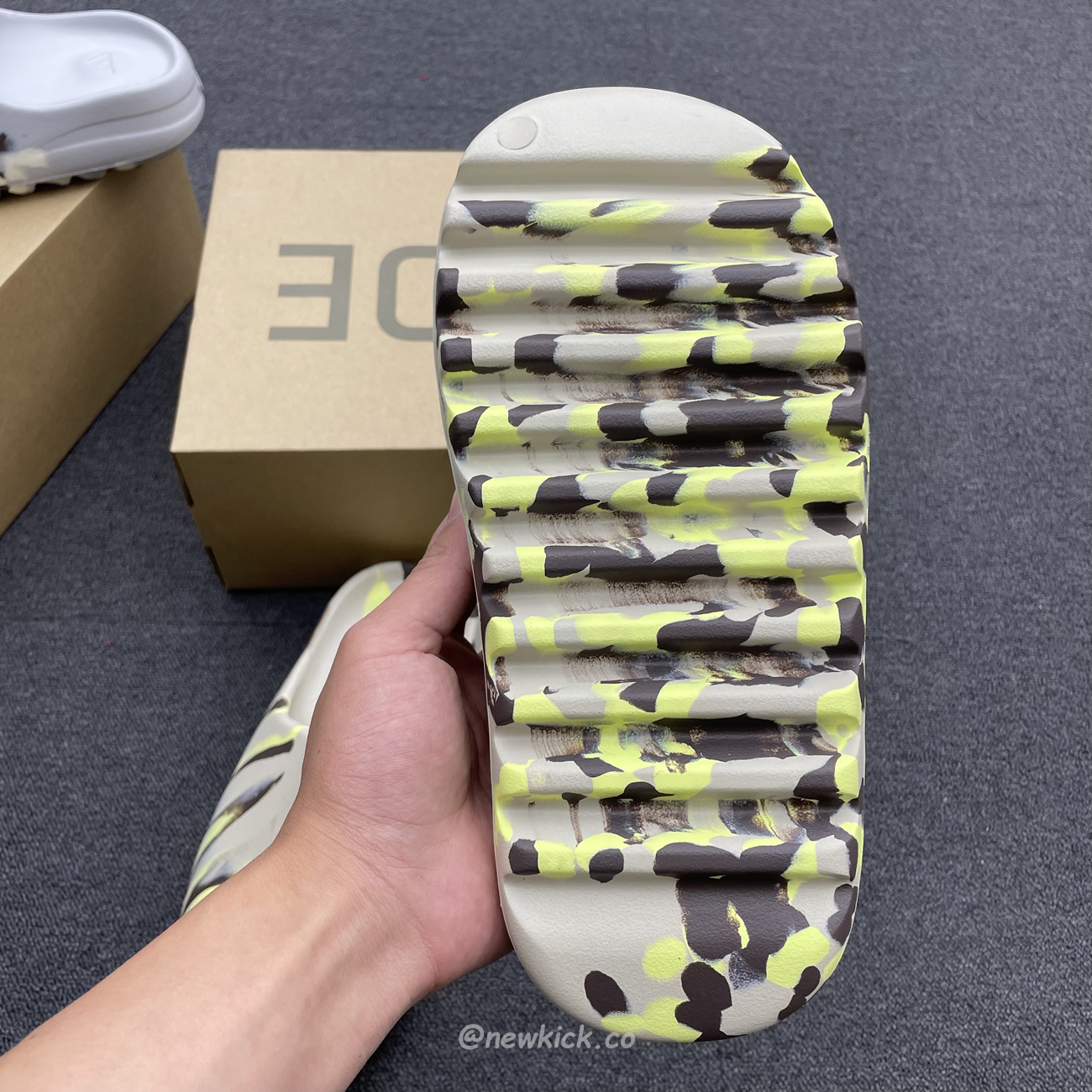 Adidas Yeezy X Kanye West Slide Bone (11) - www.kitistry.com