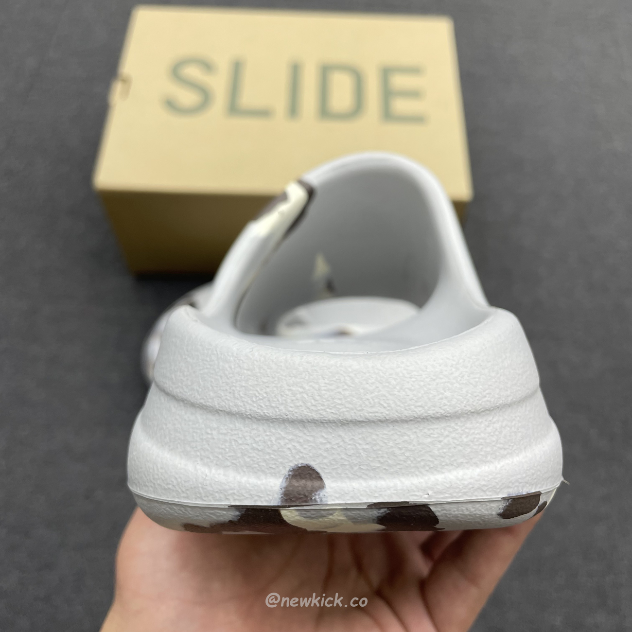 Adidas Yeezy X Kanye West Slide Bone (12) - www.kitistry.com