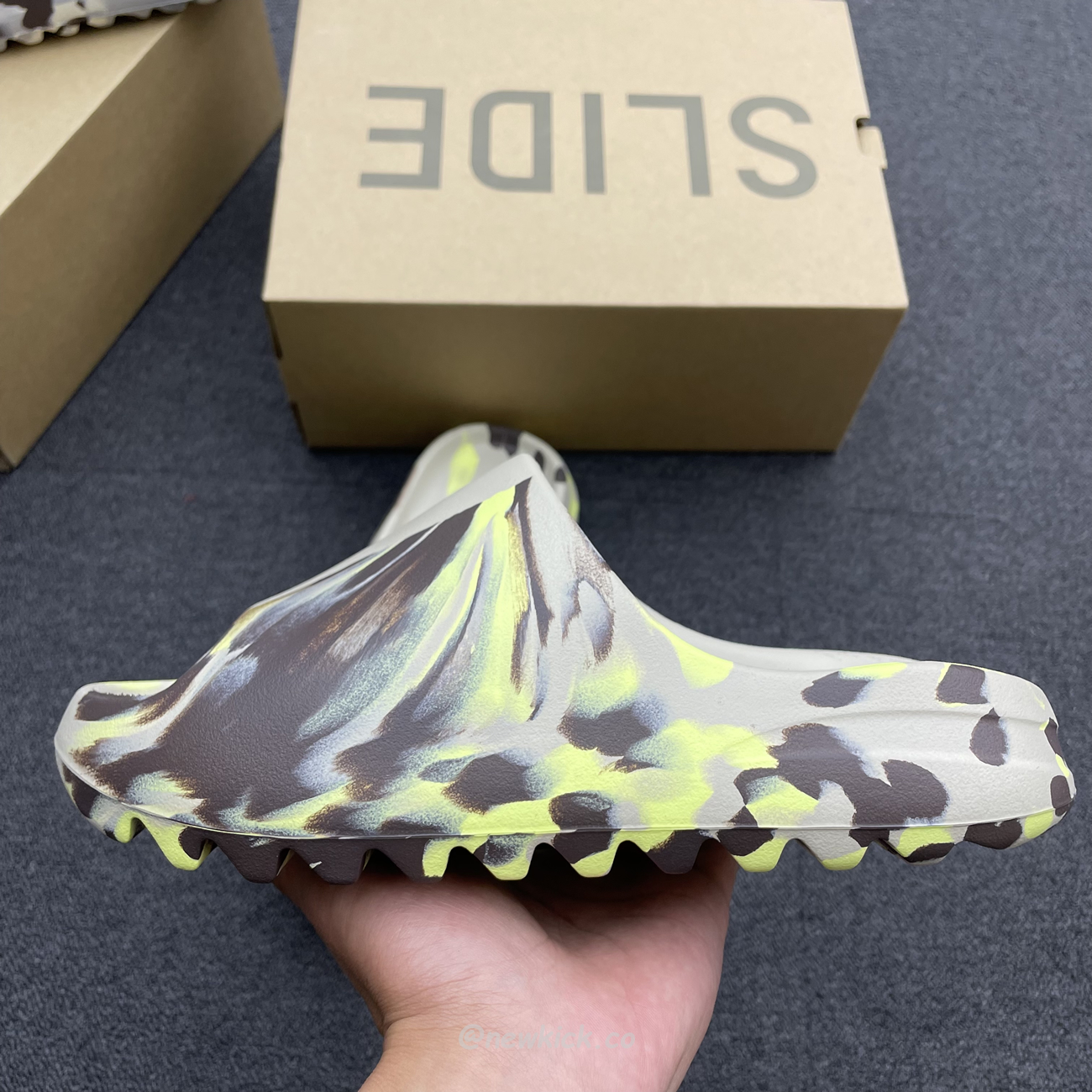 Adidas Yeezy X Kanye West Slide Bone (15) - www.kitistry.com