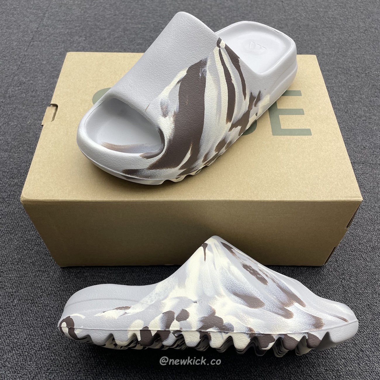 Adidas Yeezy X Kanye West Slide Bone (7) - www.kitistry.com
