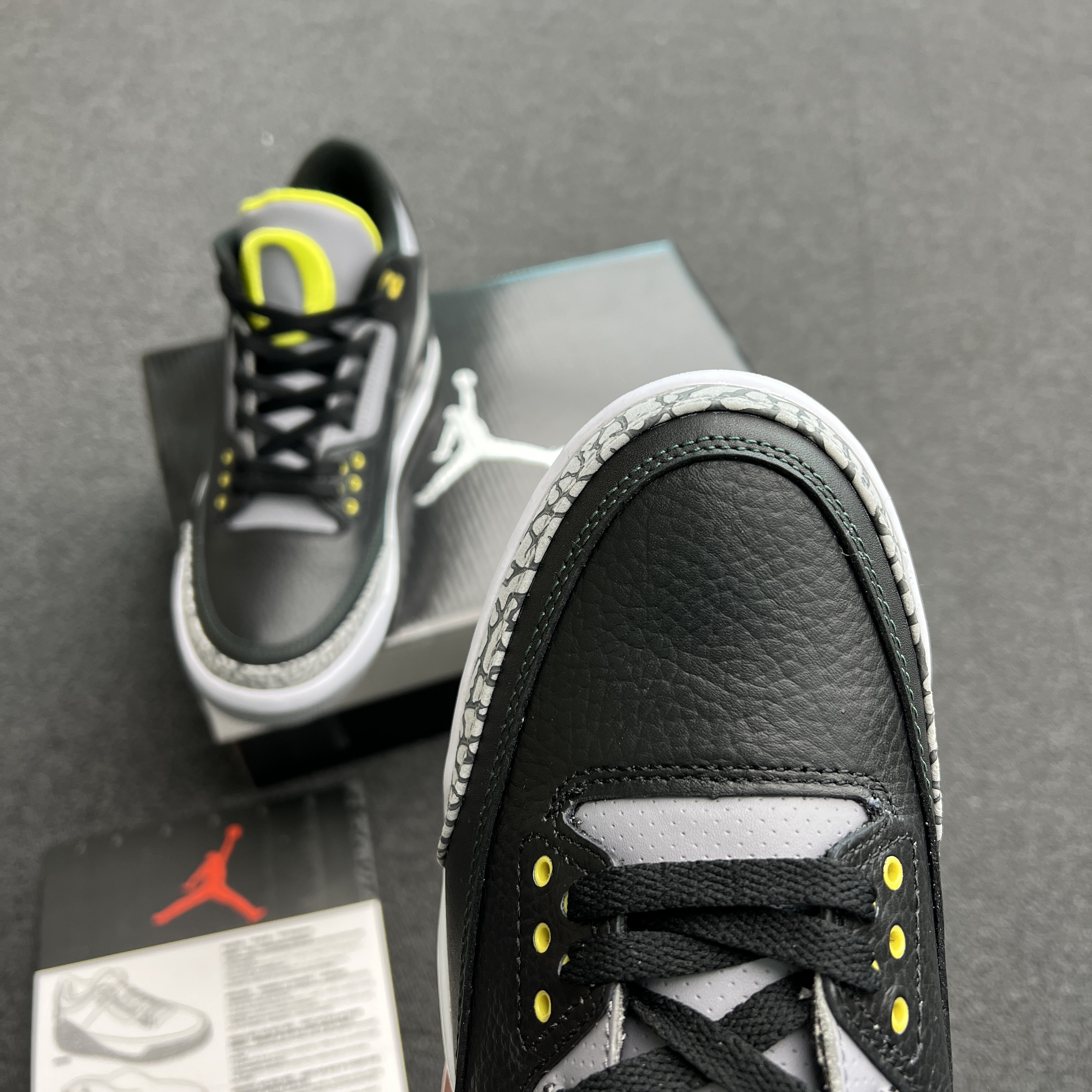 Jordan 3 Retro Oregon Ducks Pit Crew Both Pairs H011 Mnjdls 5 (1) - www.kitistry.com Jordan 3 Retro Oregon Ducks Pit Crew Both Pairs H011 Mnjdls 5 (1) - www.kitistry.com