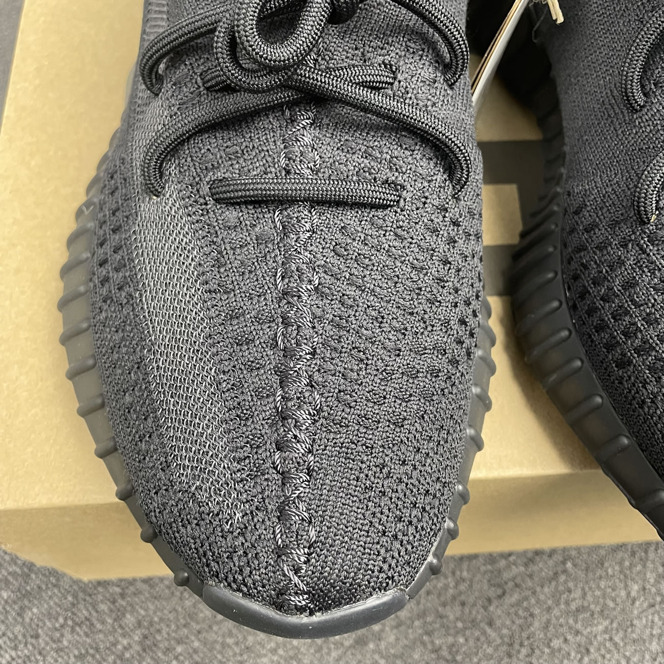 Adidas Yeezy Boost 350 V2 Onyx Hq4540 (10) - www.kitistry.com Adidas Yeezy Boost 350 V2 Onyx Hq4540 (10) - www.kitistry.com
