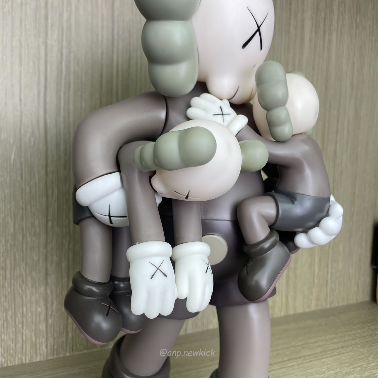 Kaws Clean Slate Figure (8) - www.kitistry.com Kaws Clean Slate Figure (8) - www.kitistry.com